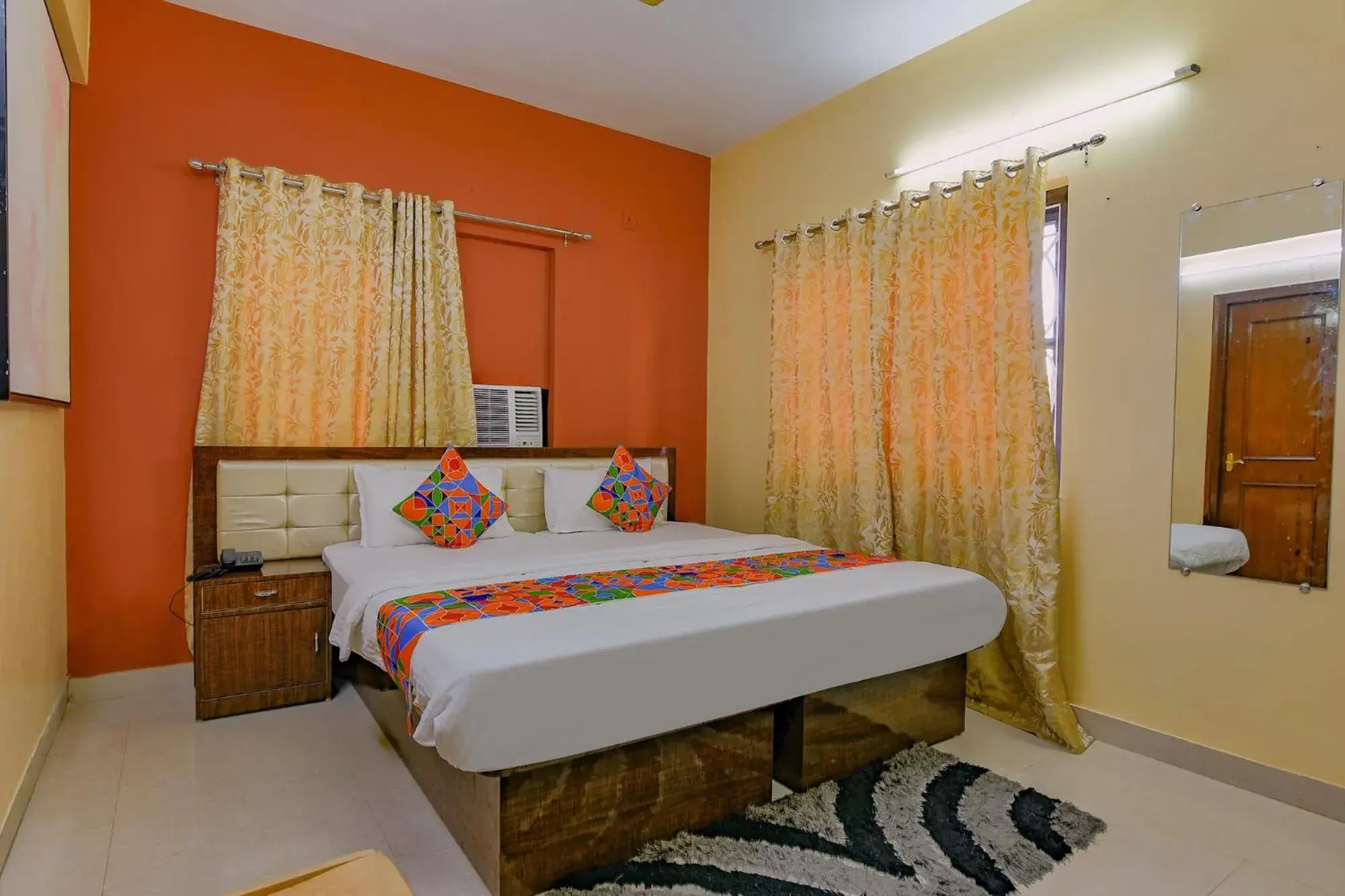Deluxe Room - single occupancy in FabHotel New kolkata Residency Inn - Nr Axis Mall Deluxe Room - single occupancy in FabHotel New kolkata Residency Inn - Nr Axis Mall