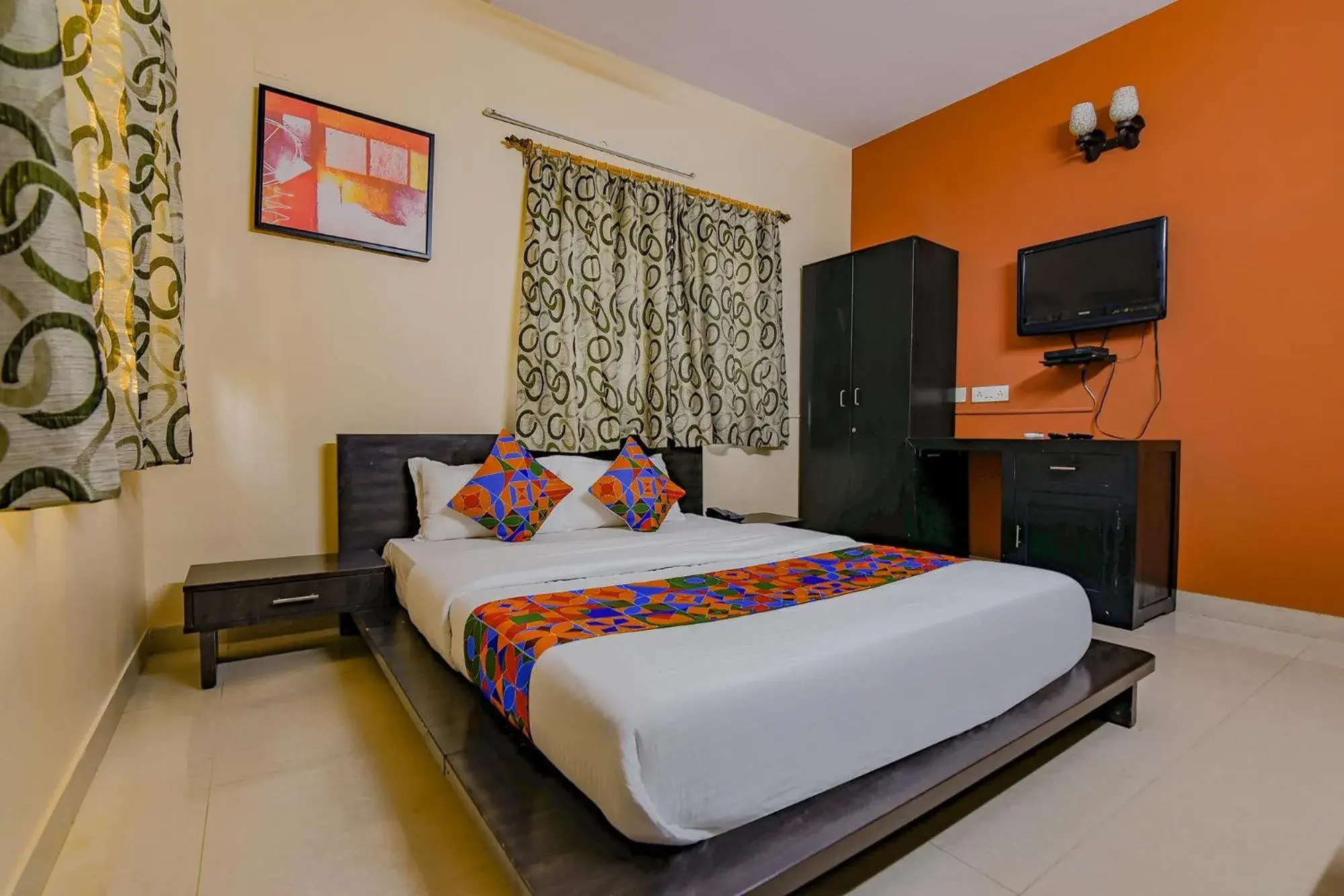 Superior Double Room - single occupancy in FabHotel New kolkata Residency Inn - Nr Axis Mall Superior Double Room - single occupancy in FabHotel New kolkata Residency Inn - Nr Axis Mall