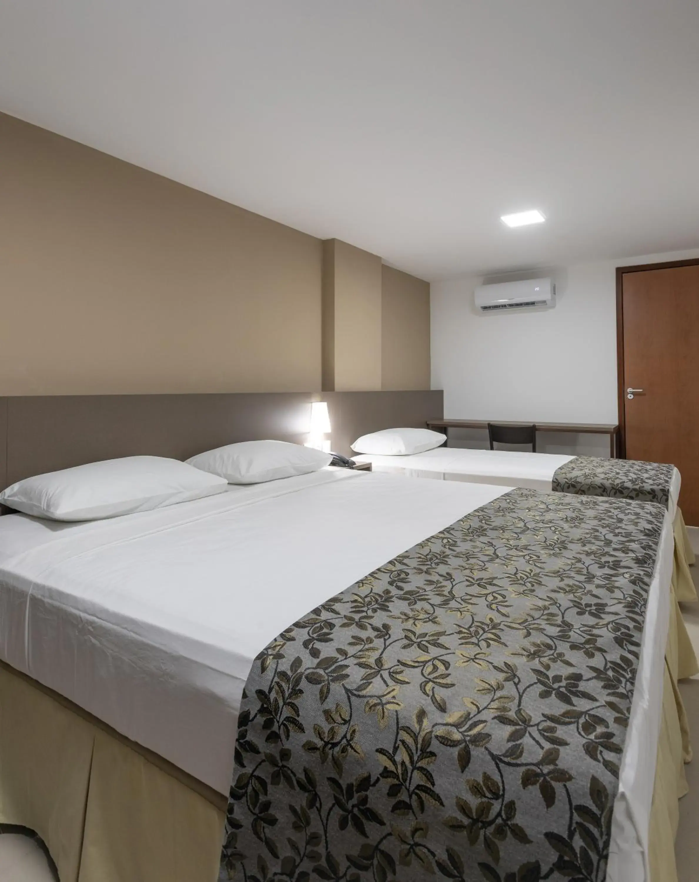 Standard Triple Room in Hotel Annamar Premium Standard Triple Room in Hotel Annamar Premium