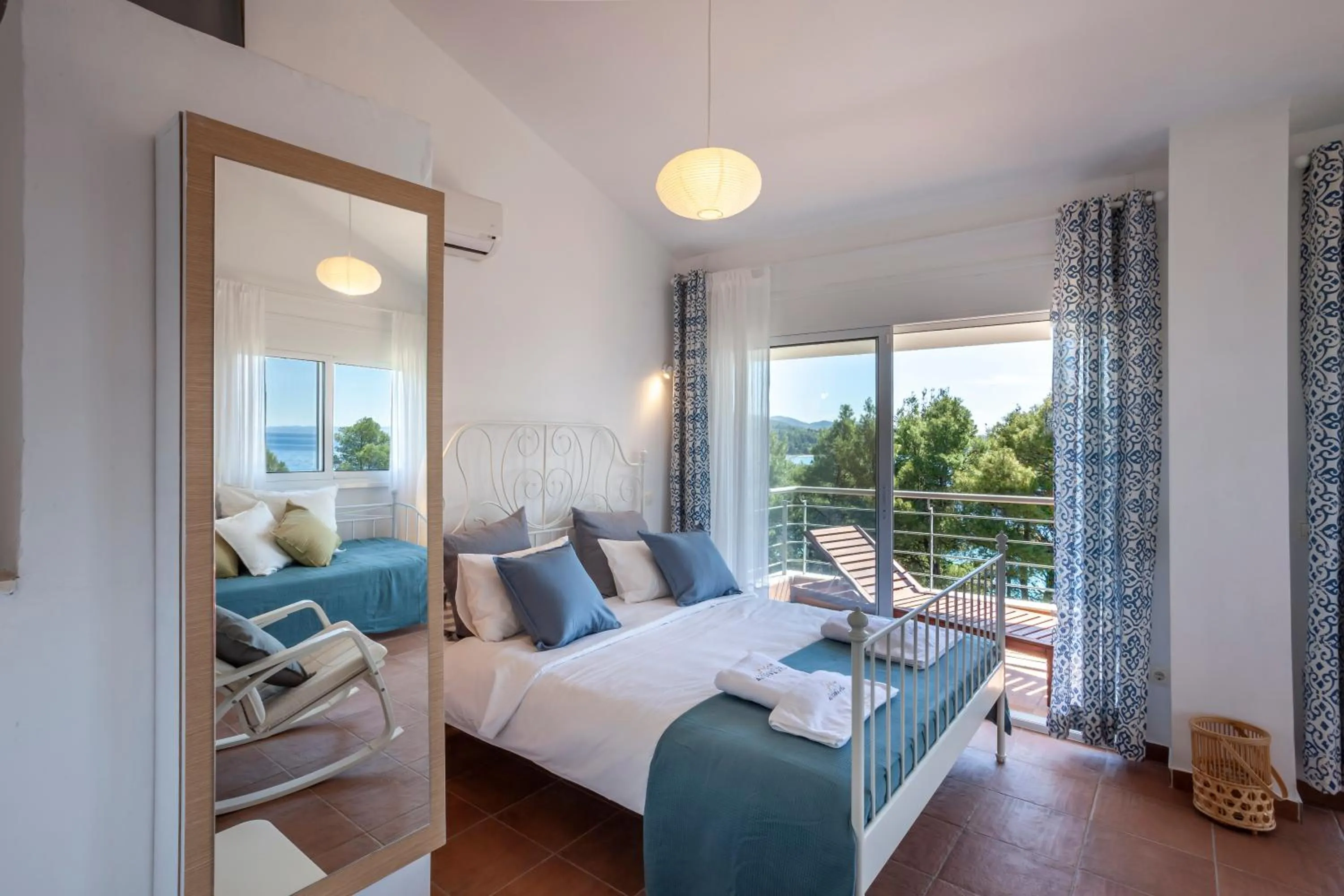 Bed in Alterra Vita Homes By the Sea