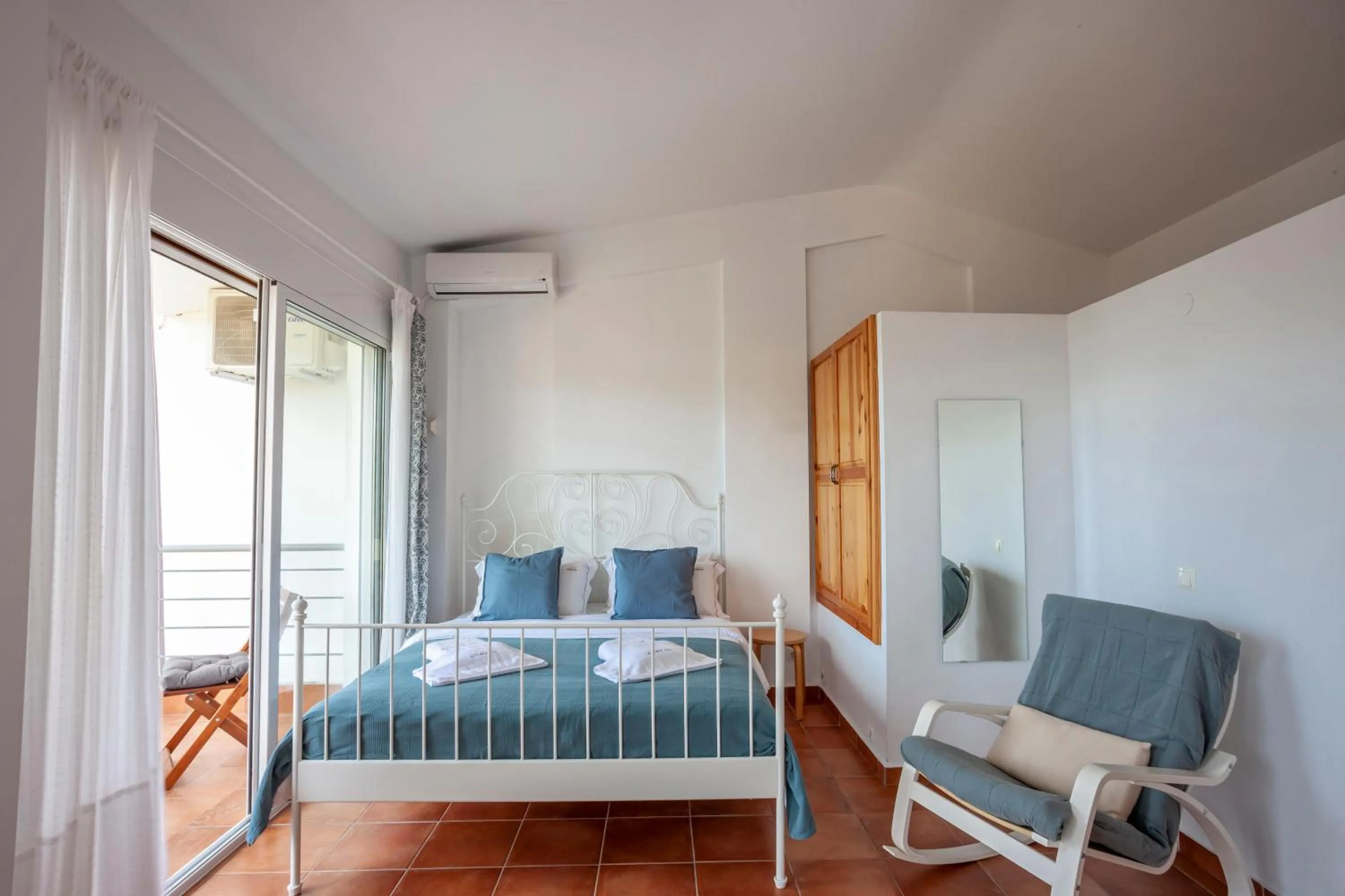 Bedroom, Bed in Alterra Vita Homes By the Sea