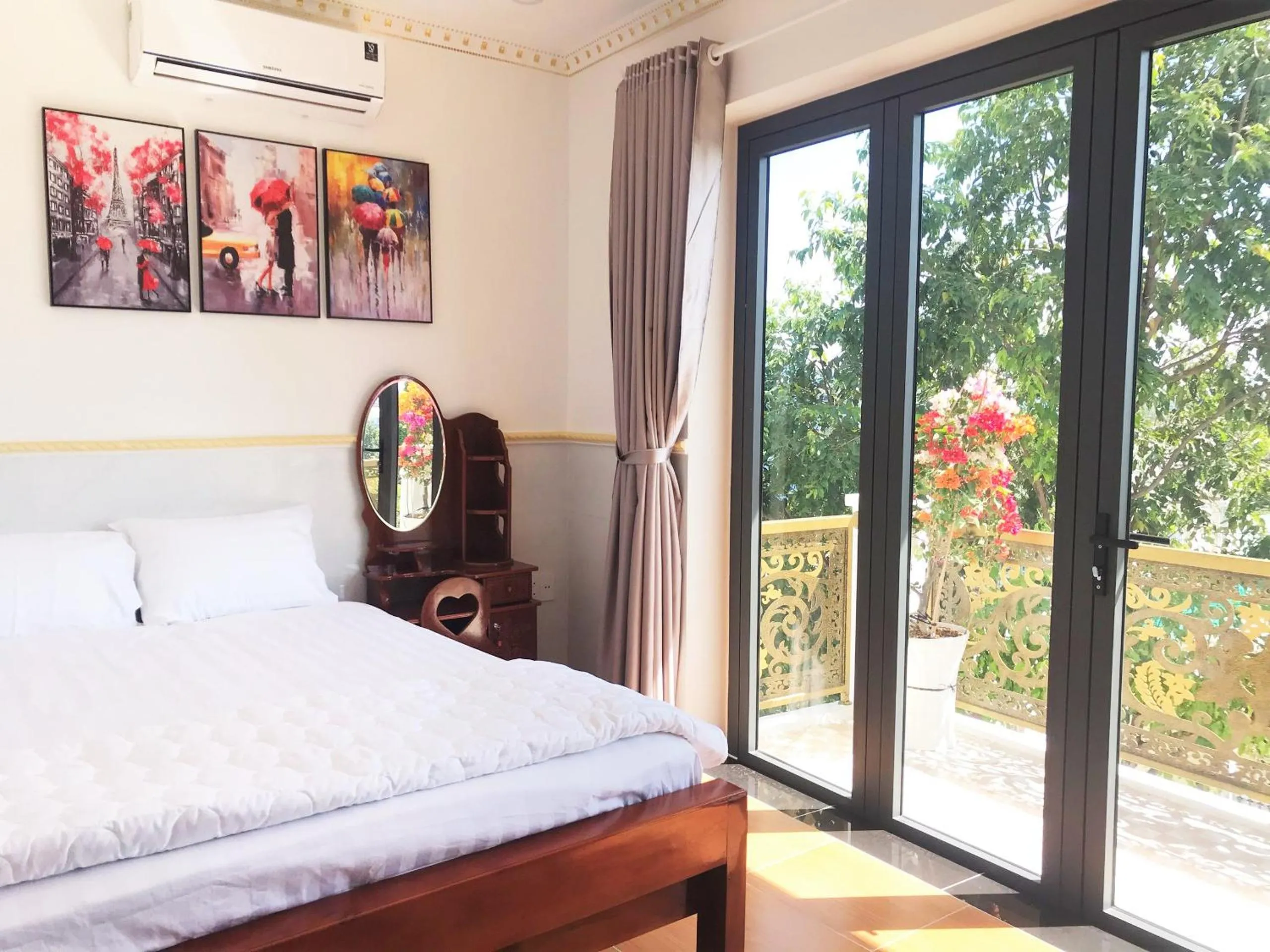 Photo of the whole room, Bed in Khách Sạn Mỹ Hằng