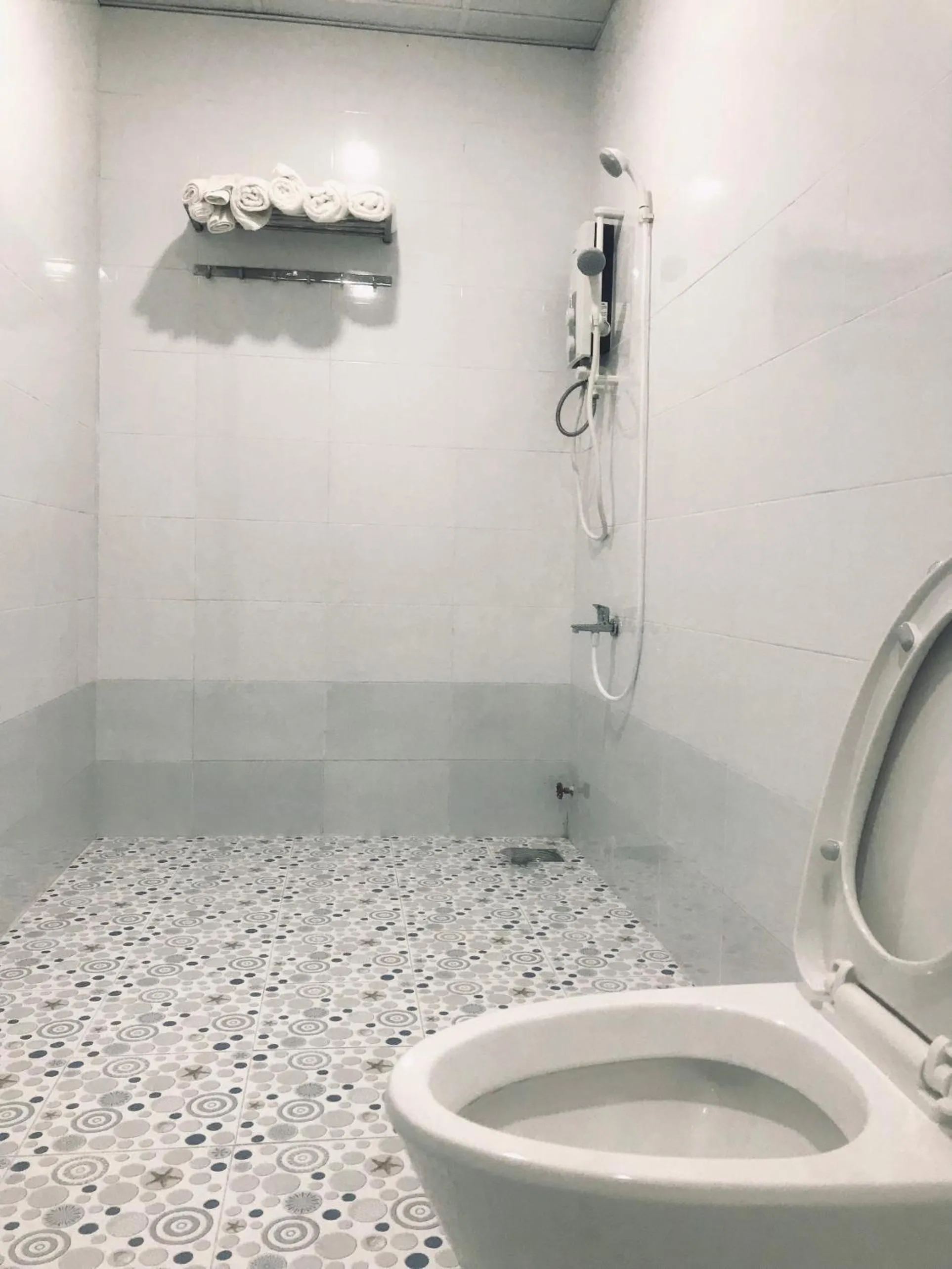 Shower in Khách Sạn Mỹ Hằng