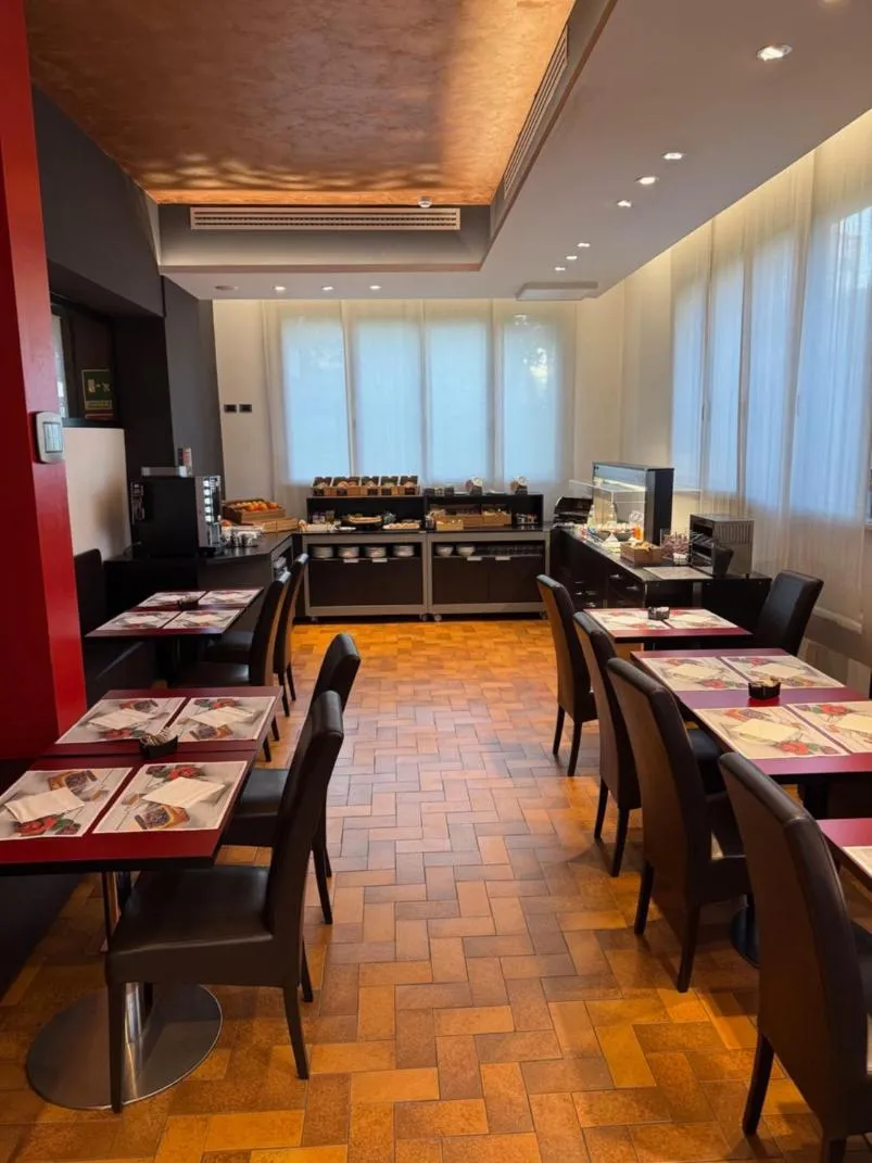 Breakfast in Jet Hotel, Sure Hotel Collection by Best Western