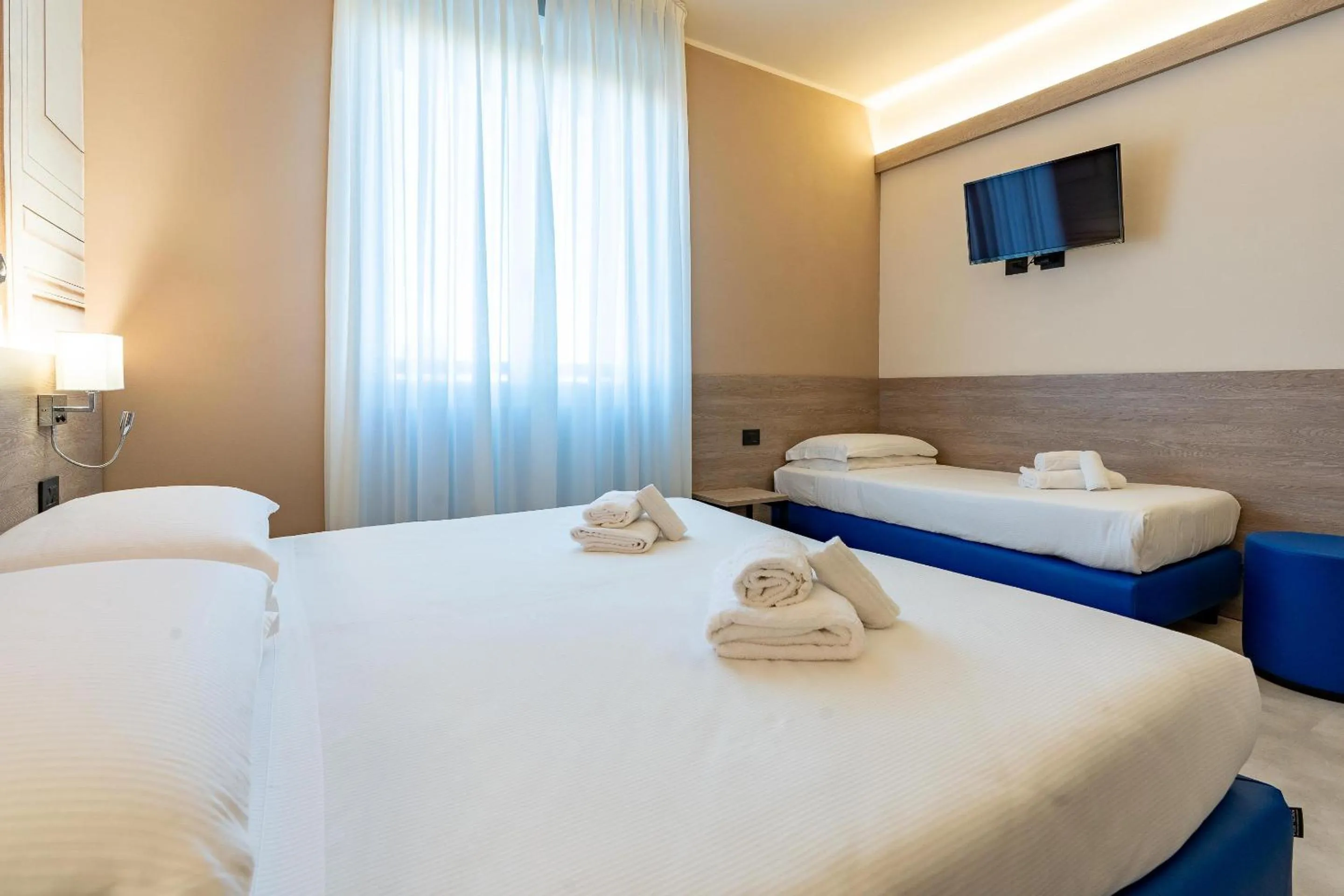 Bedroom, Bed in Jet Hotel, Sure Hotel Collection by Best Western