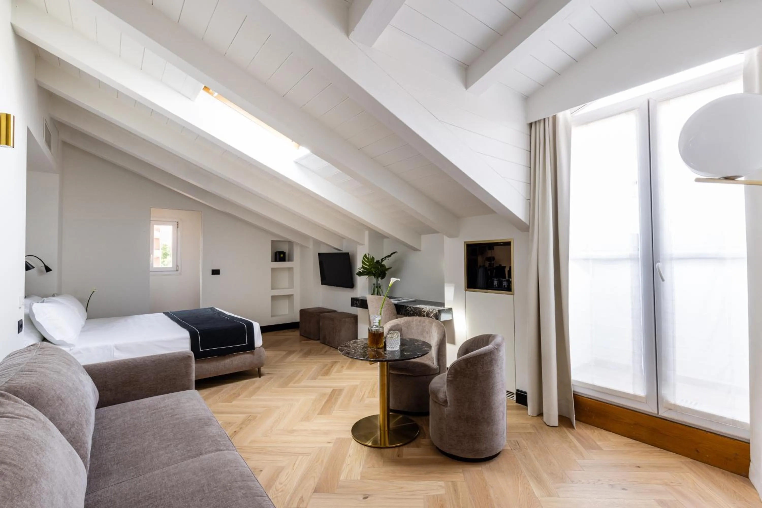 Bed in Hotel Continentale