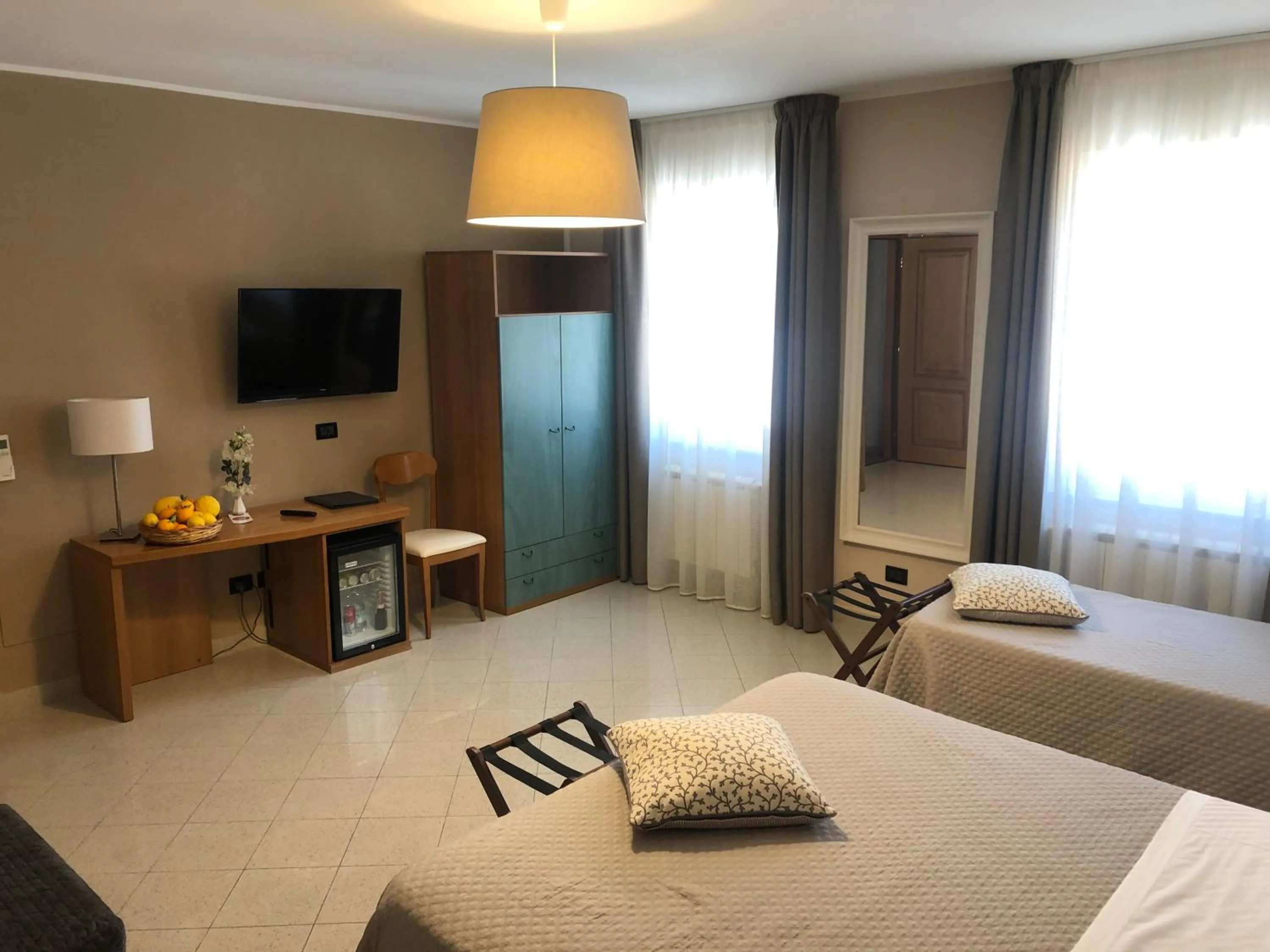 TV and multimedia, Bed in Hotel Di Stefano