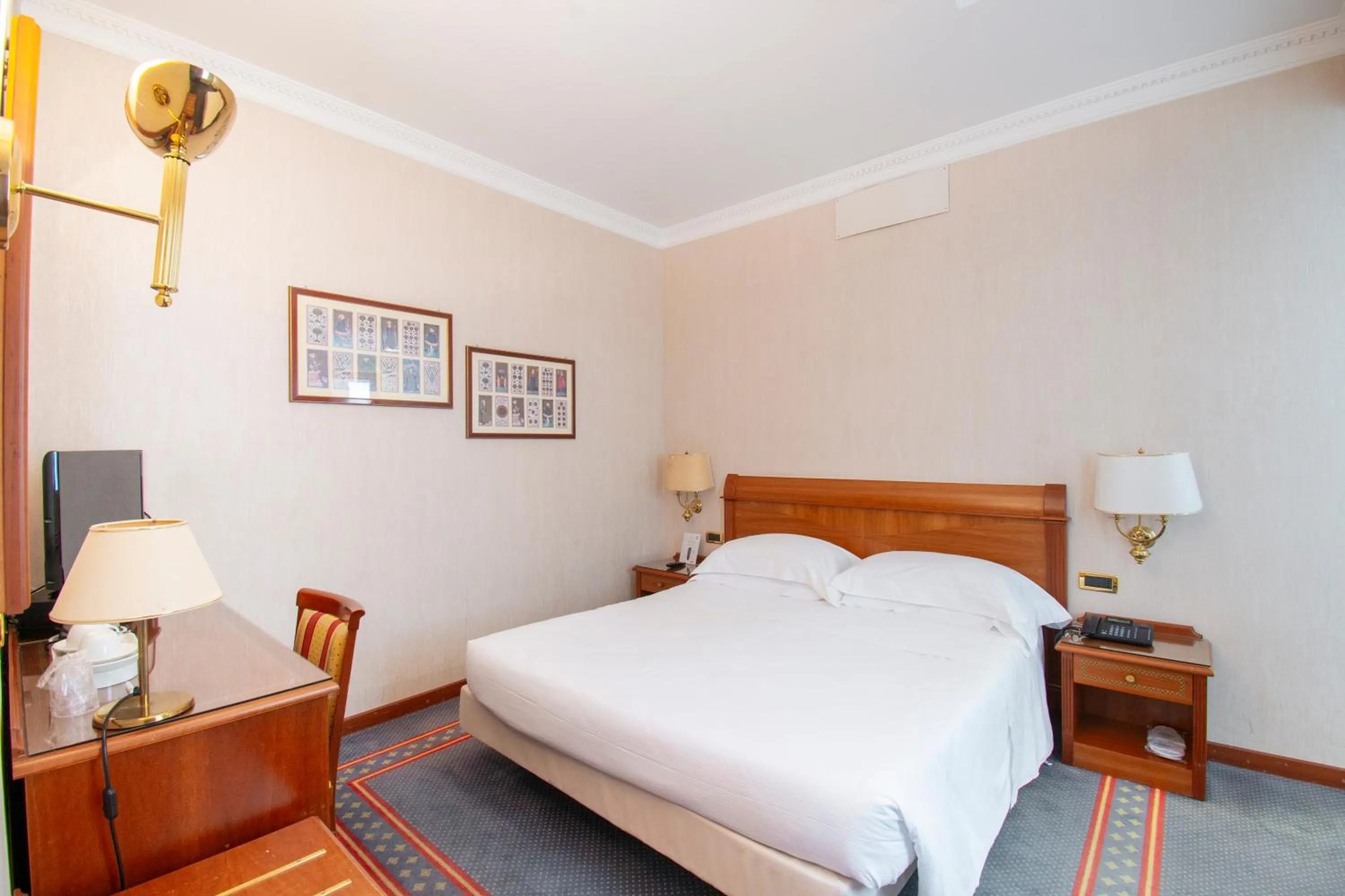 Bedroom, Bed in Hotel Excelsior San Marco