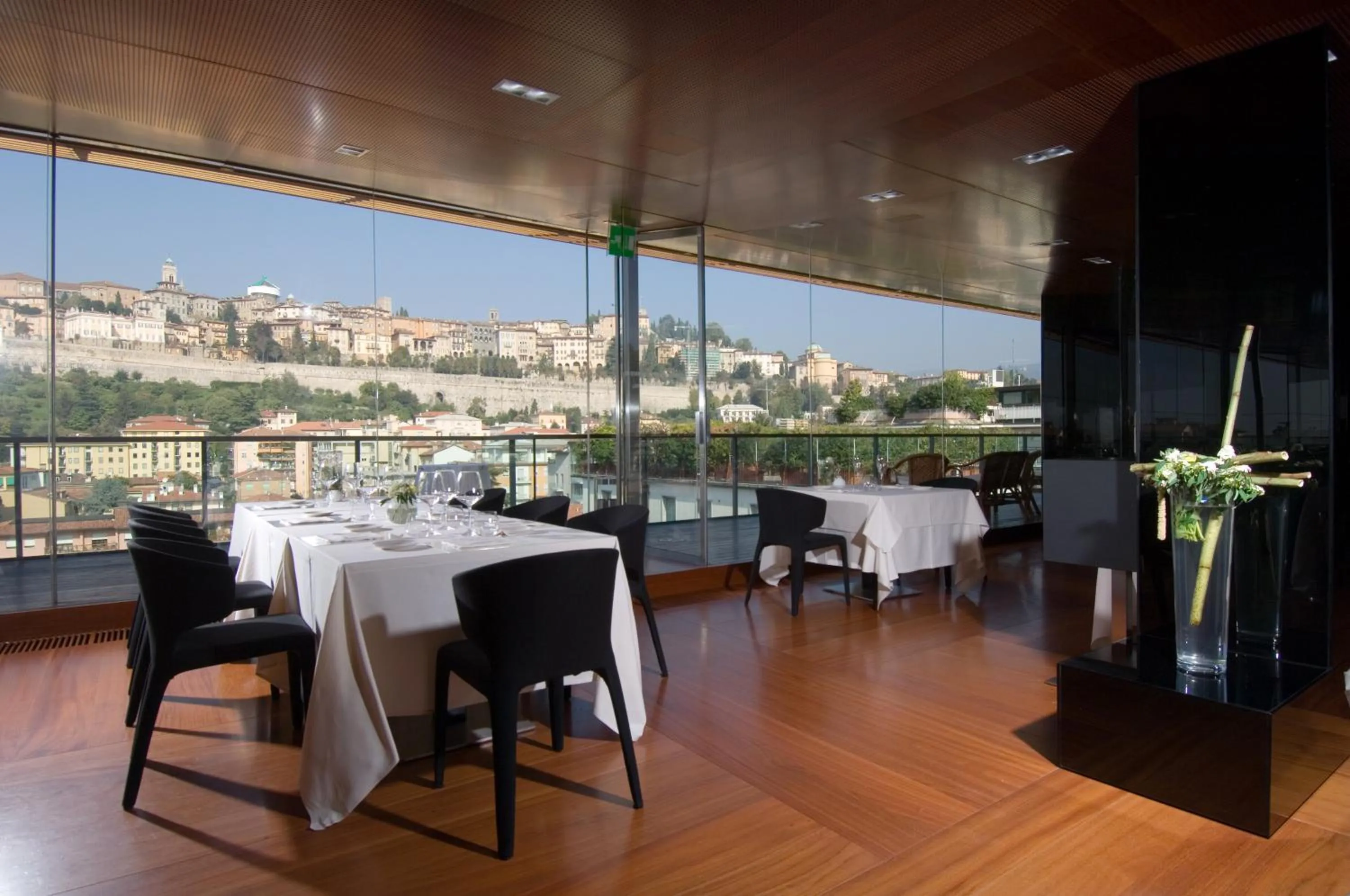 Restaurant/places to eat in Hotel Excelsior San Marco