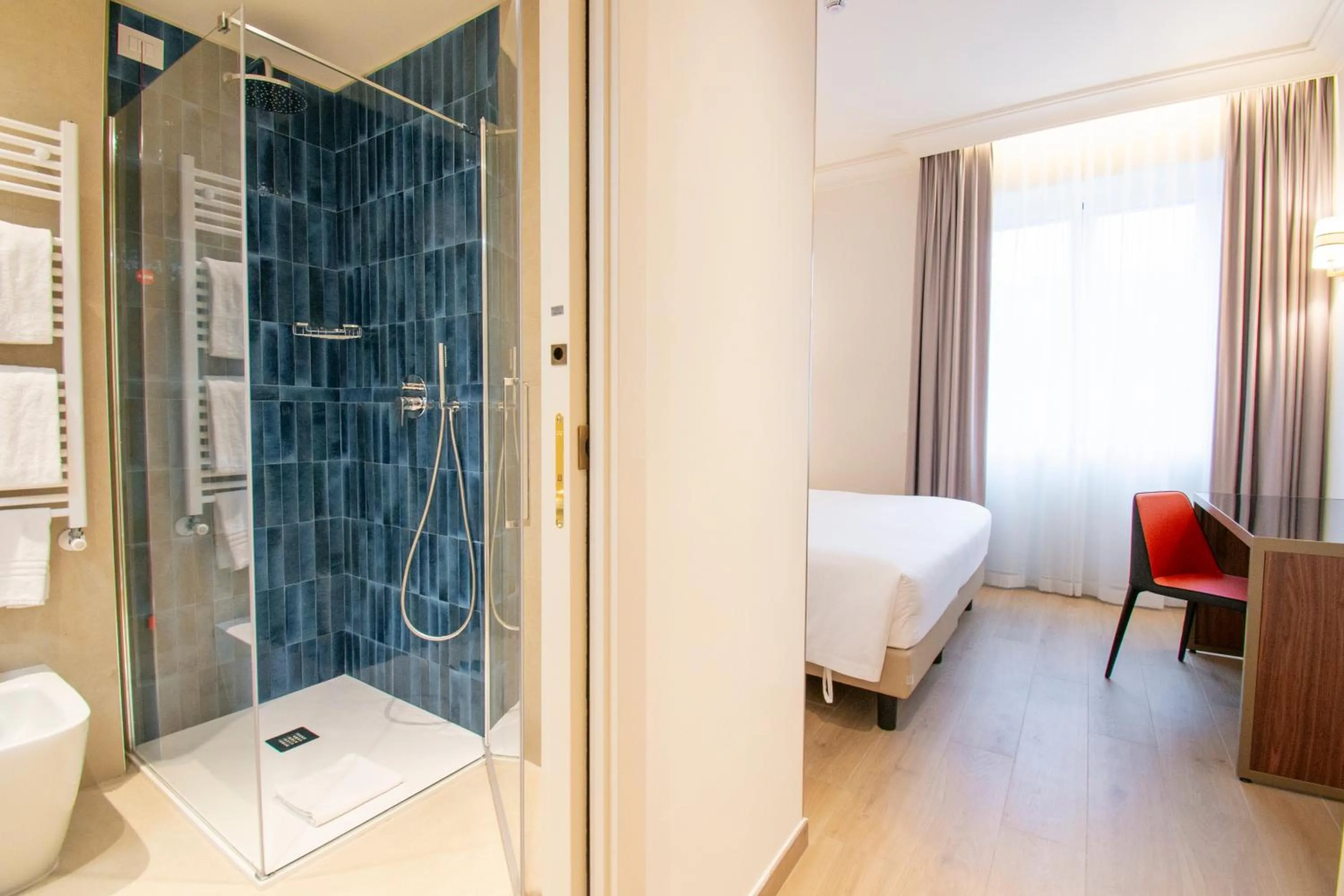 Bedroom, Bed in Hotel Excelsior San Marco