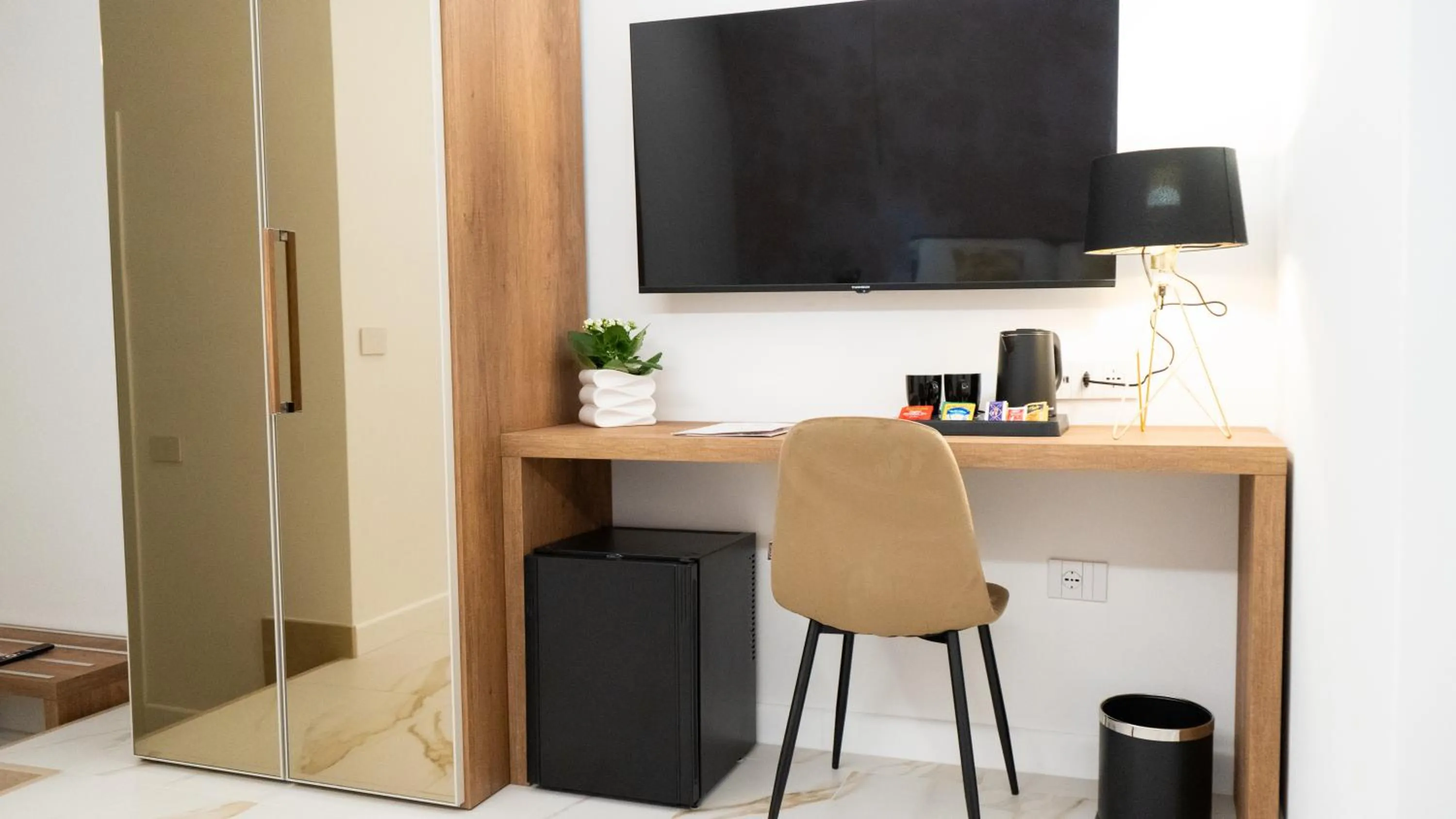 minibar in Hotel Diana