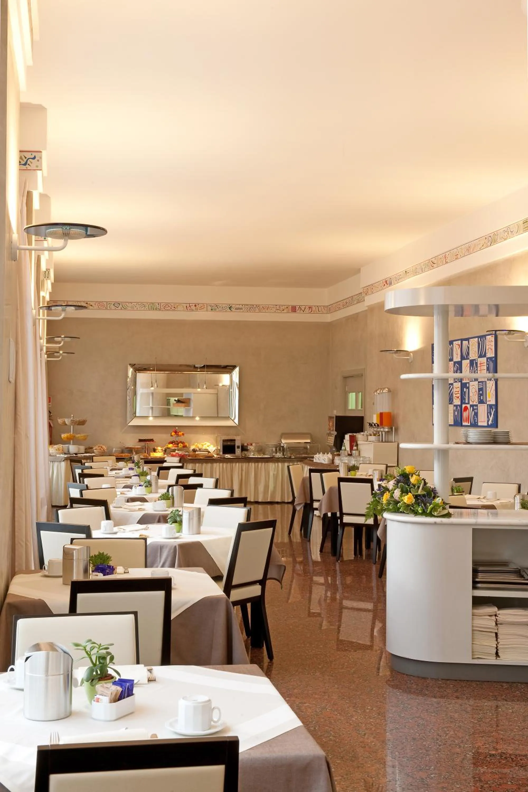 Restaurant/places to eat in Hotel San Pietro