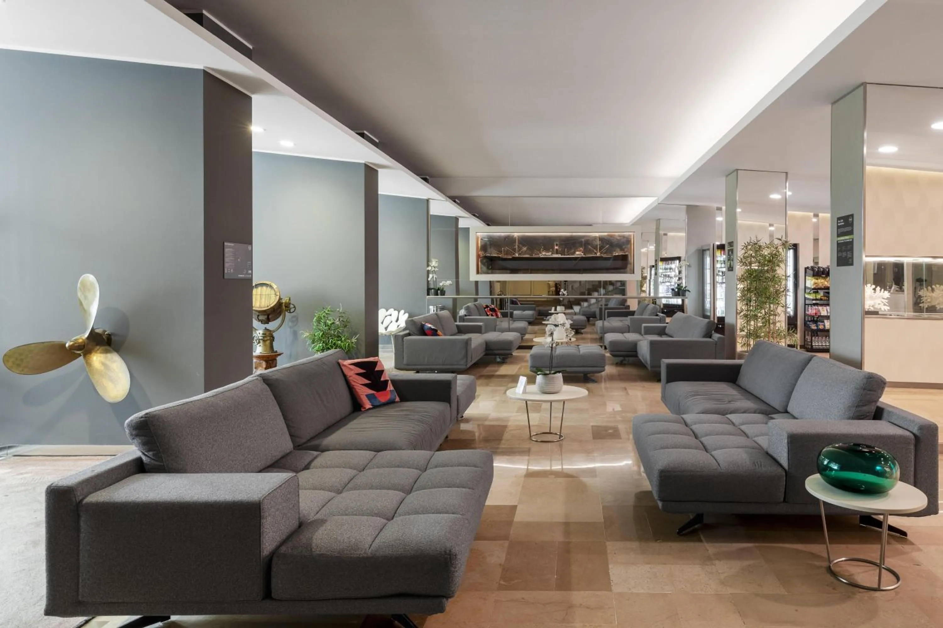 Lobby or reception in B&B Hotels Park Hotel Suisse Santa Margherita Ligure