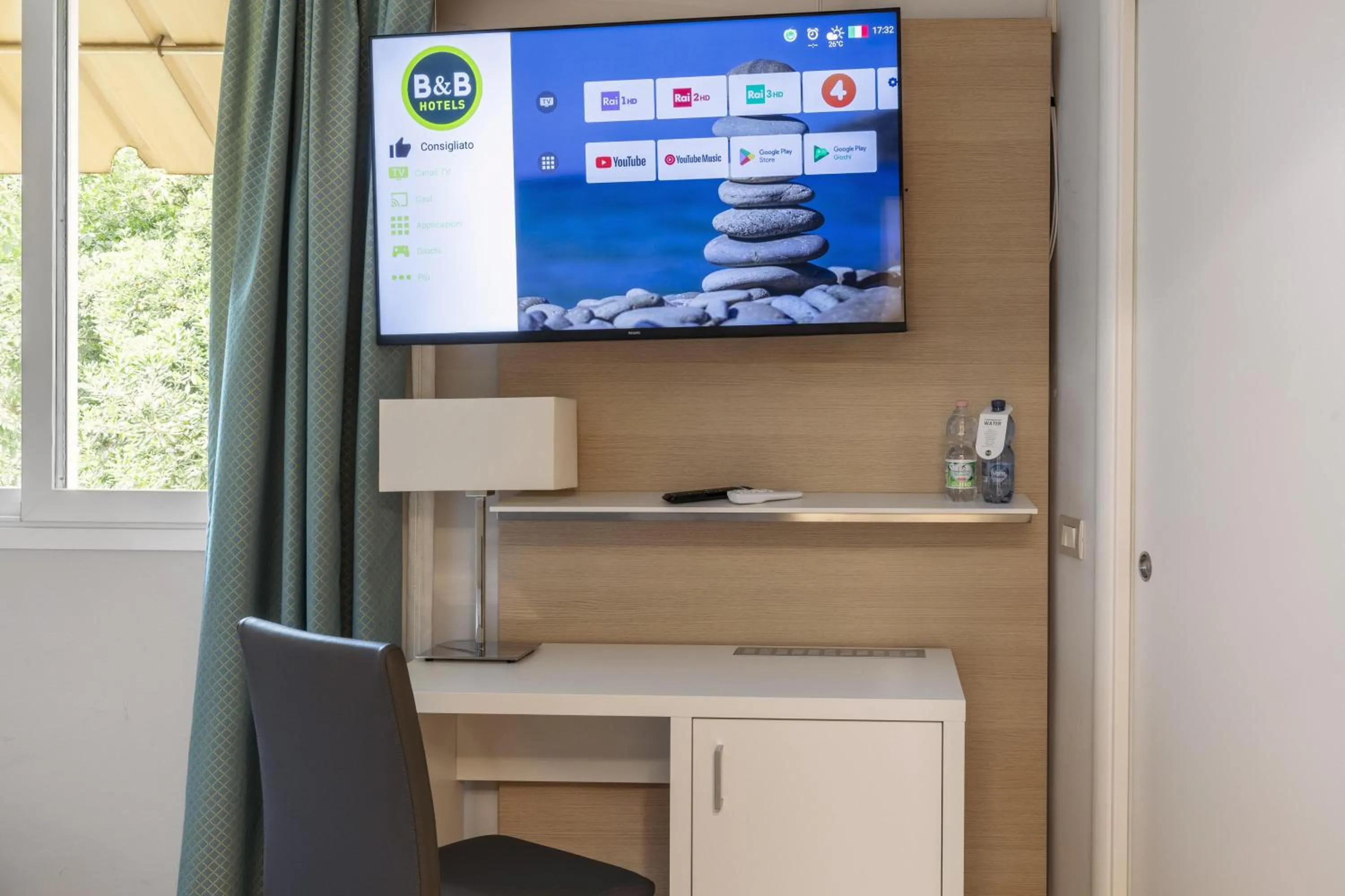 Photo of the whole room in B&B Hotels Park Hotel Suisse Santa Margherita Ligure