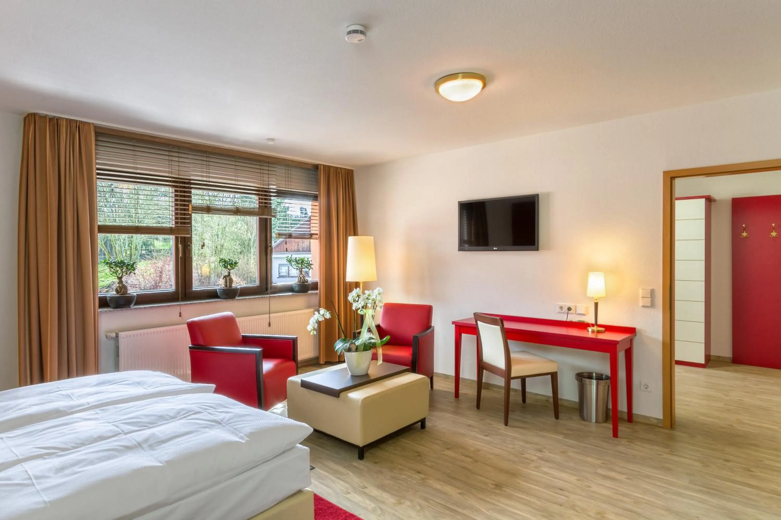 Decorative detail, Bed in Hotel l'adresse garni