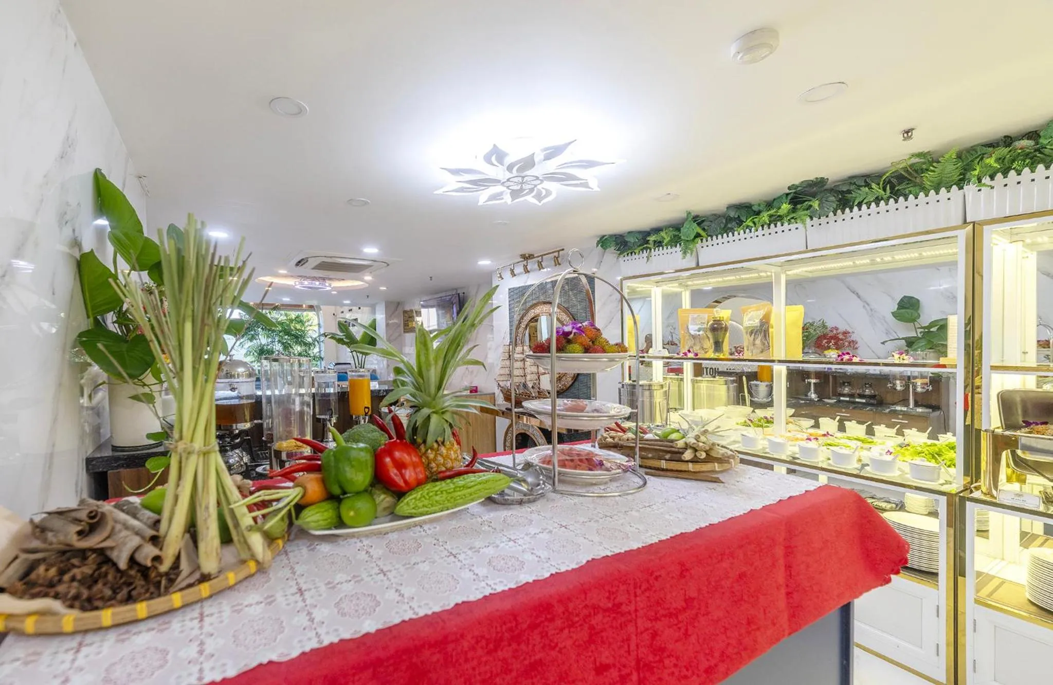 Breakfast in Tiffany Hotel & Restaurant