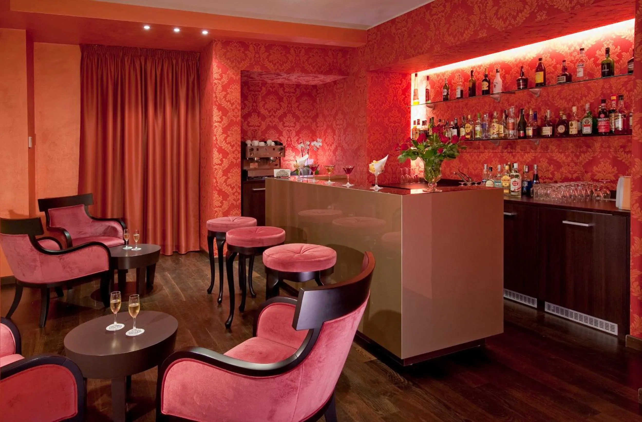 Lounge or bar in c-hotels Fiume