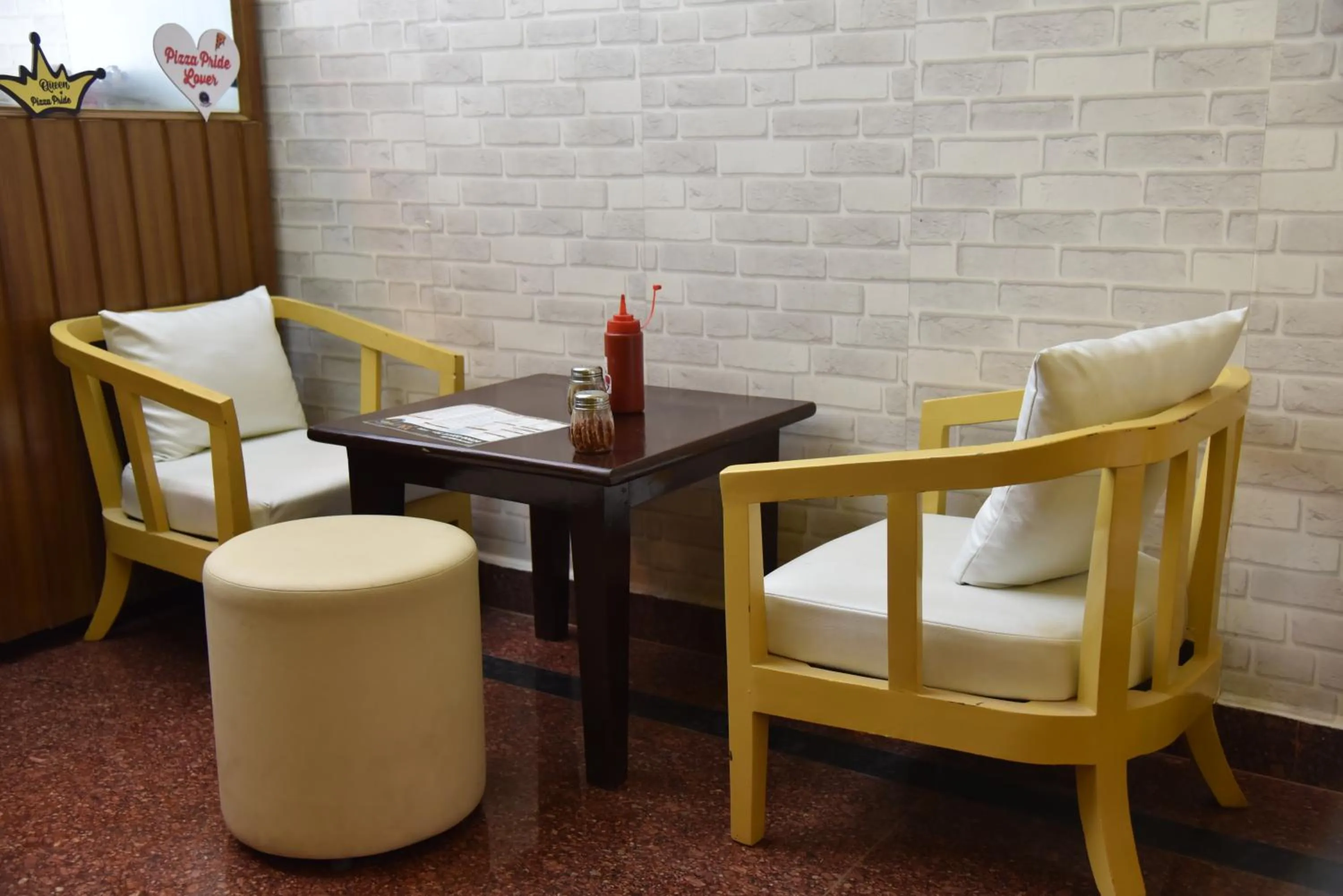 Restaurant/places to eat in ASHOKA PALACE