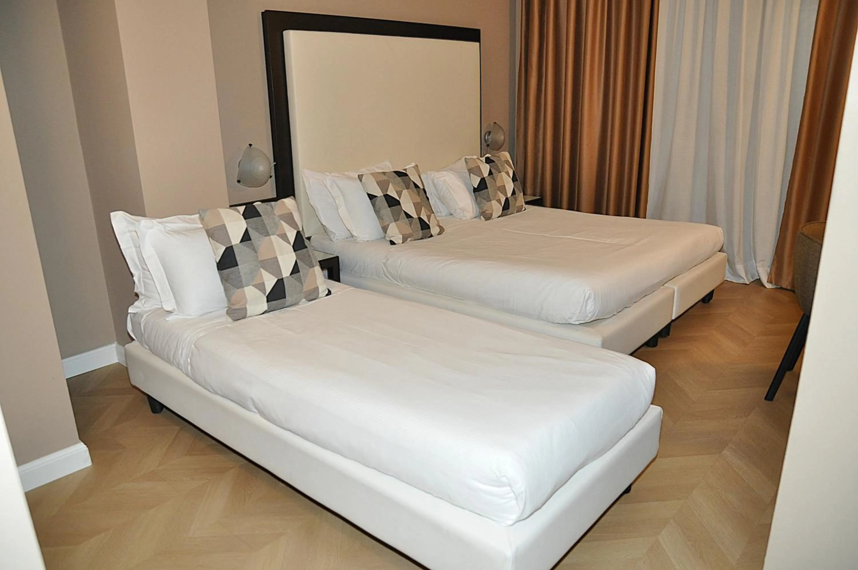 Bed in Hotel Comtur
