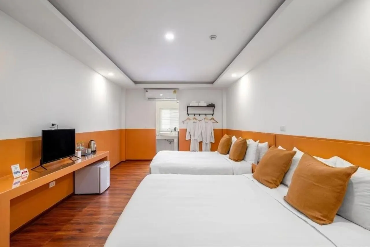 Photo of the whole room, Bed in The Ram Hotel