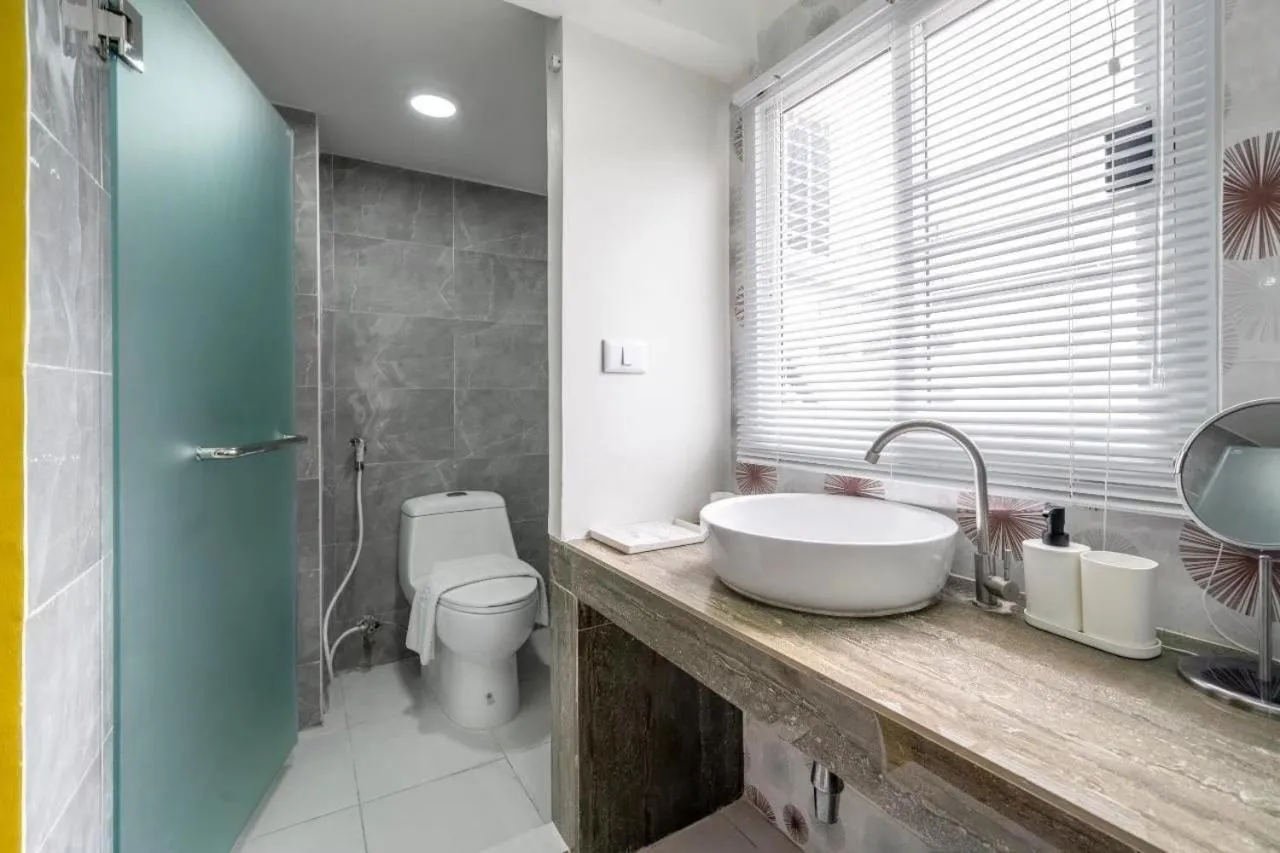 Bathroom in The Ram Hotel