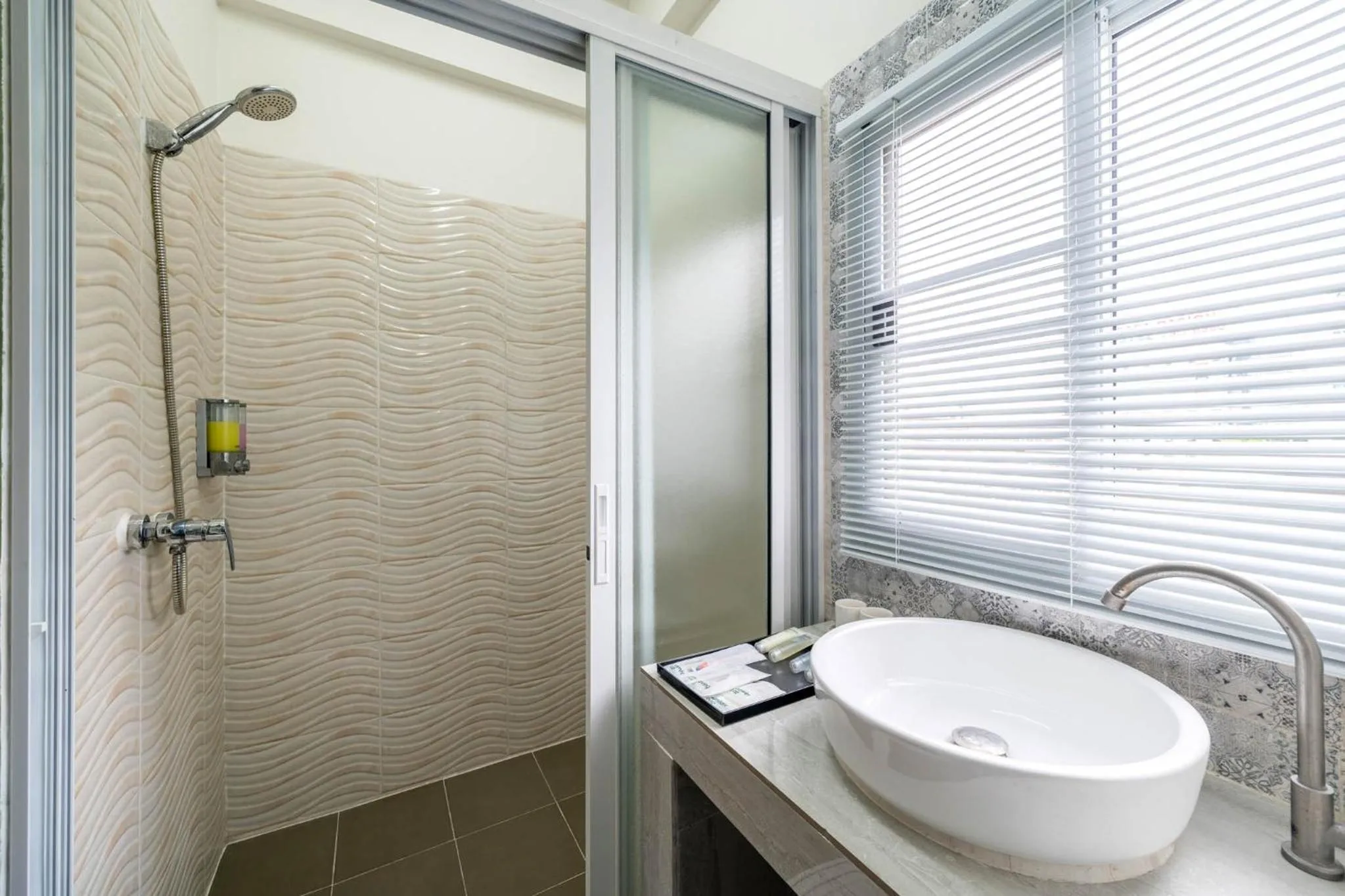 Bathroom in The Ram Hotel