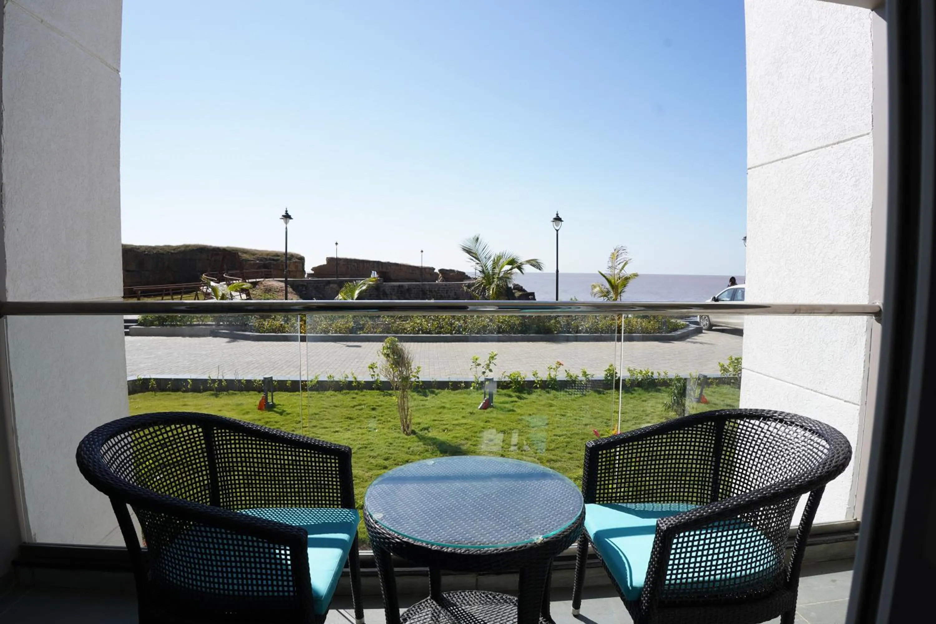 Day in Ginger Diu, Jalandhar Beach