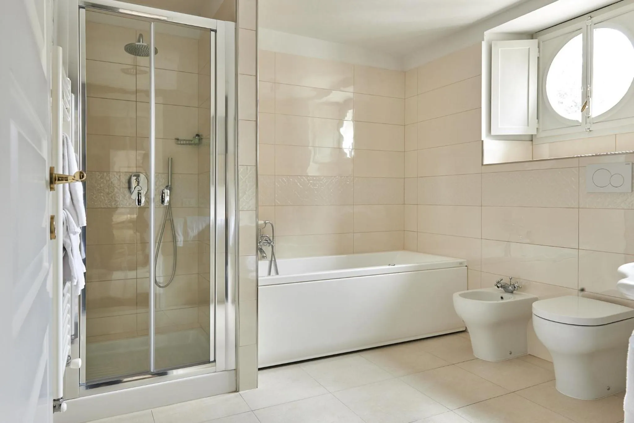 Bathroom in Villa Royal