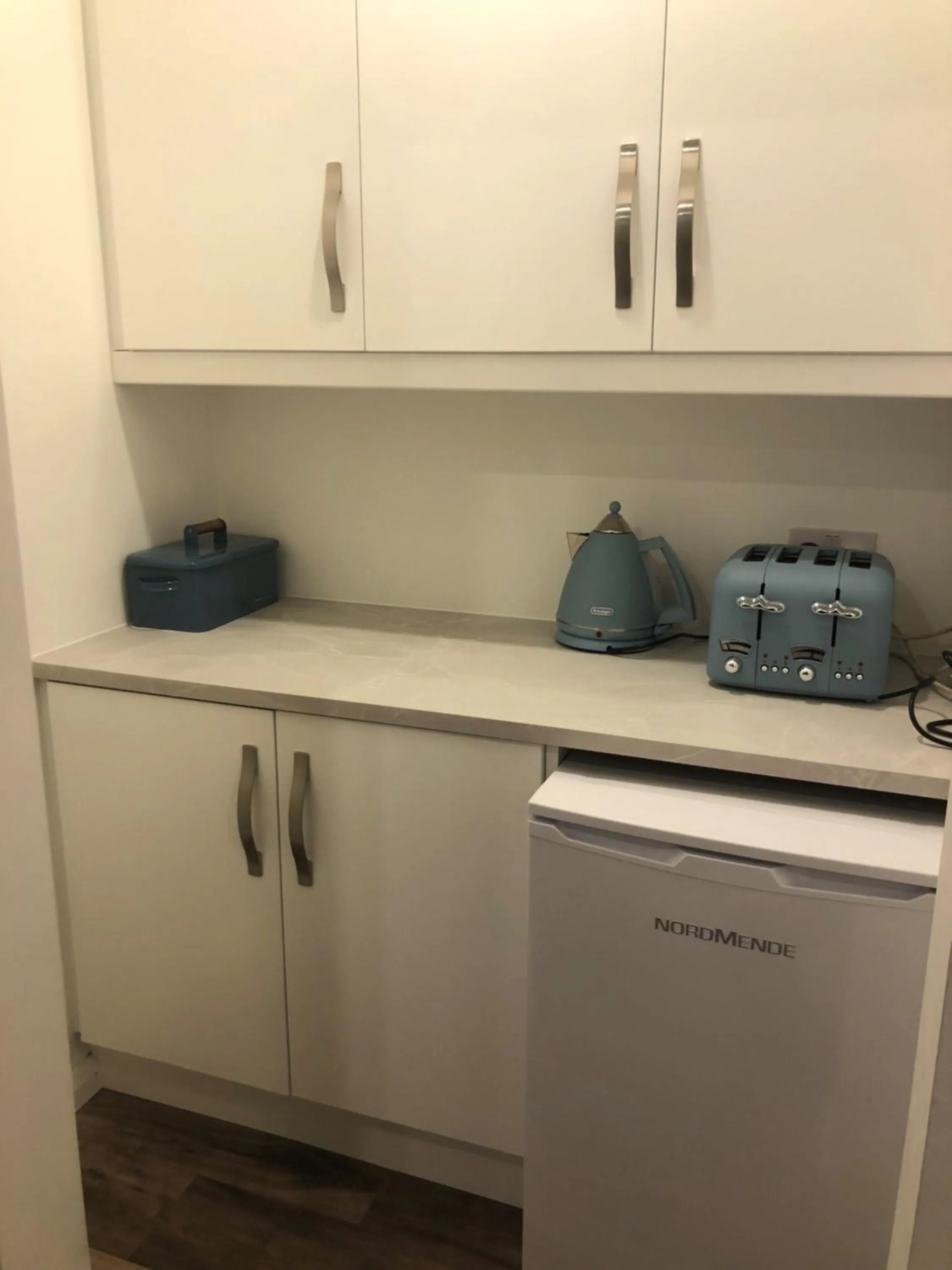 Kitchen or kitchenette in Kearney's Cottage B&B