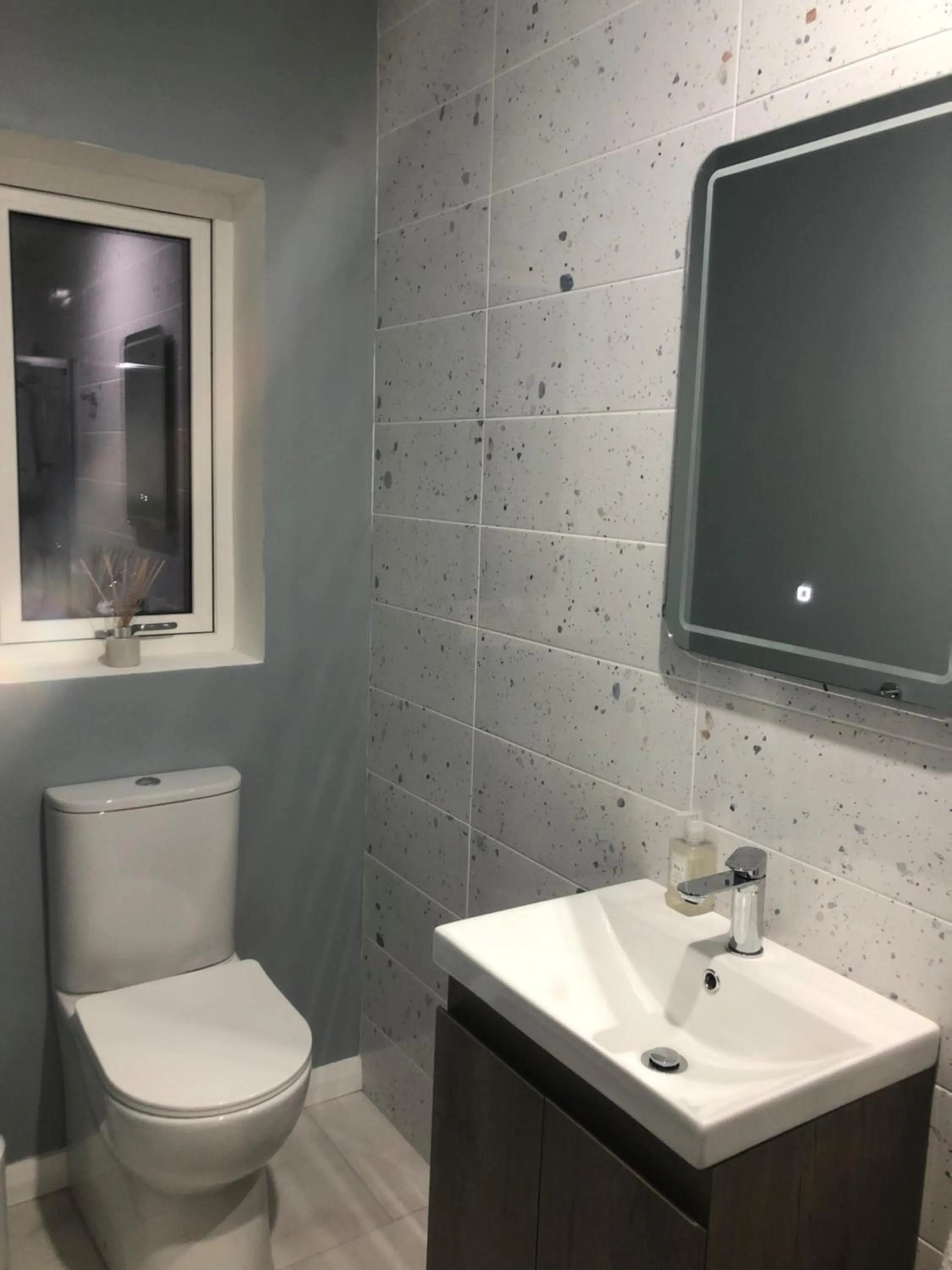 Bathroom in Kearney's Cottage B&B