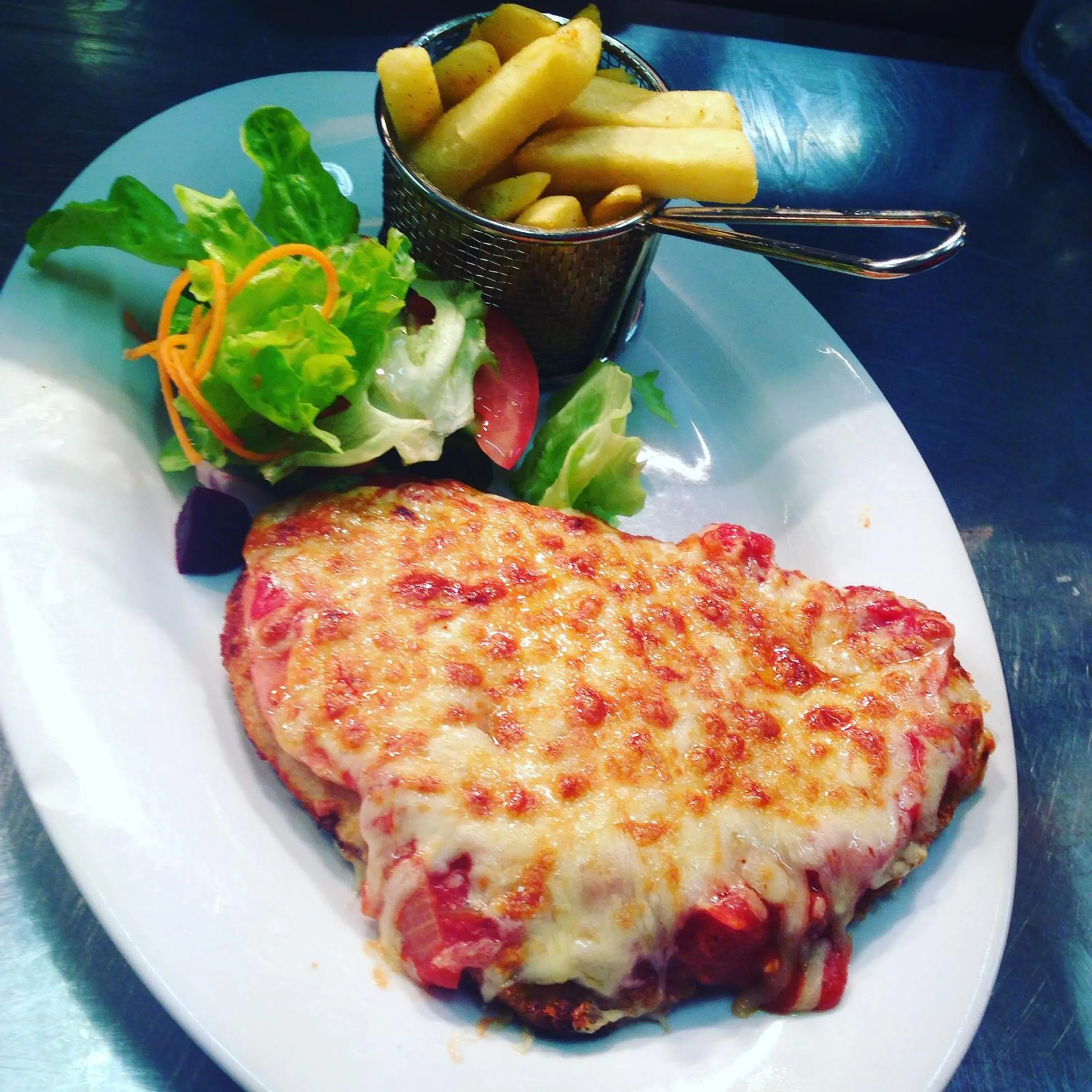 Restaurant/places to eat in Burkes Hotel Motel