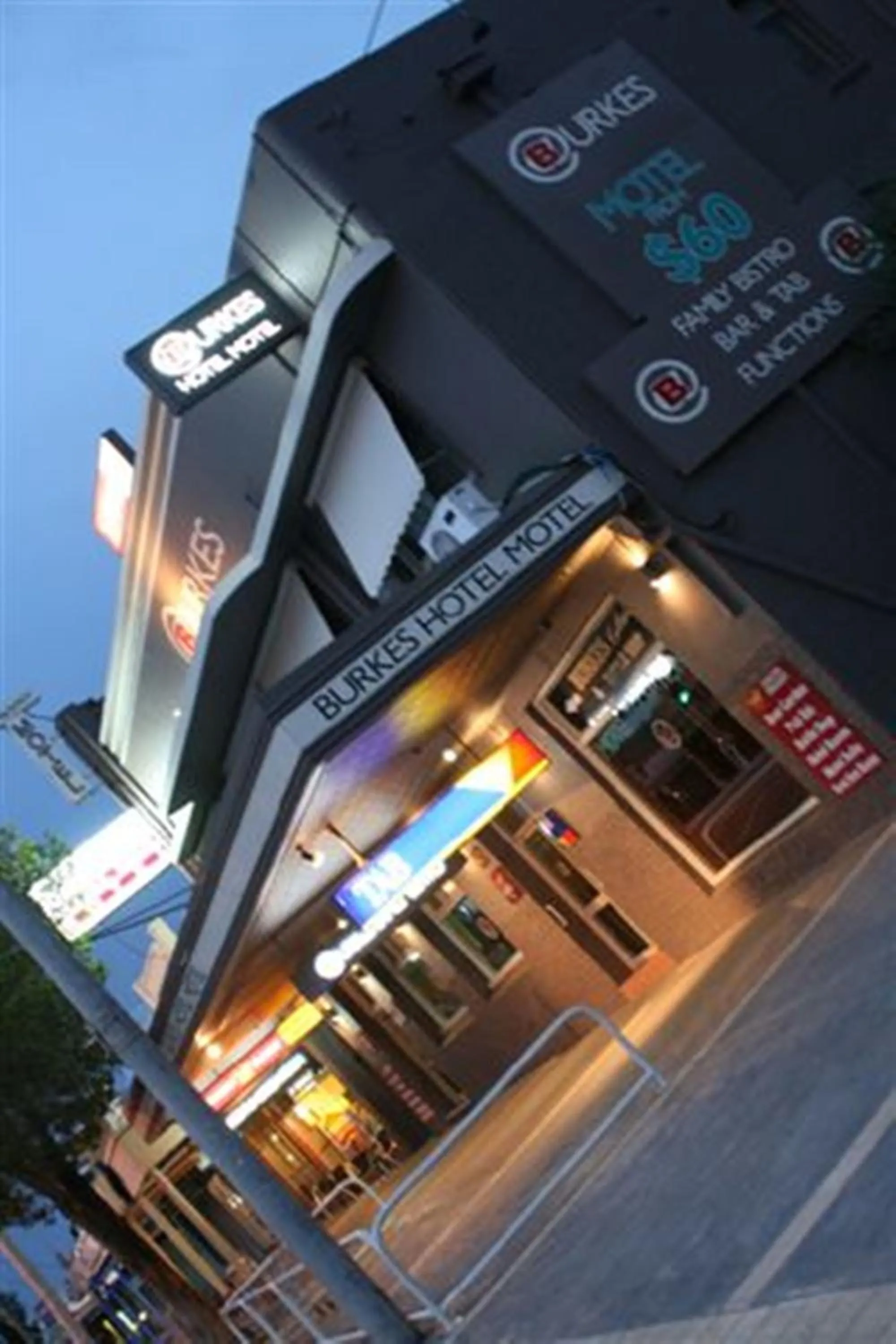 Facade/entrance in Burkes Hotel Motel