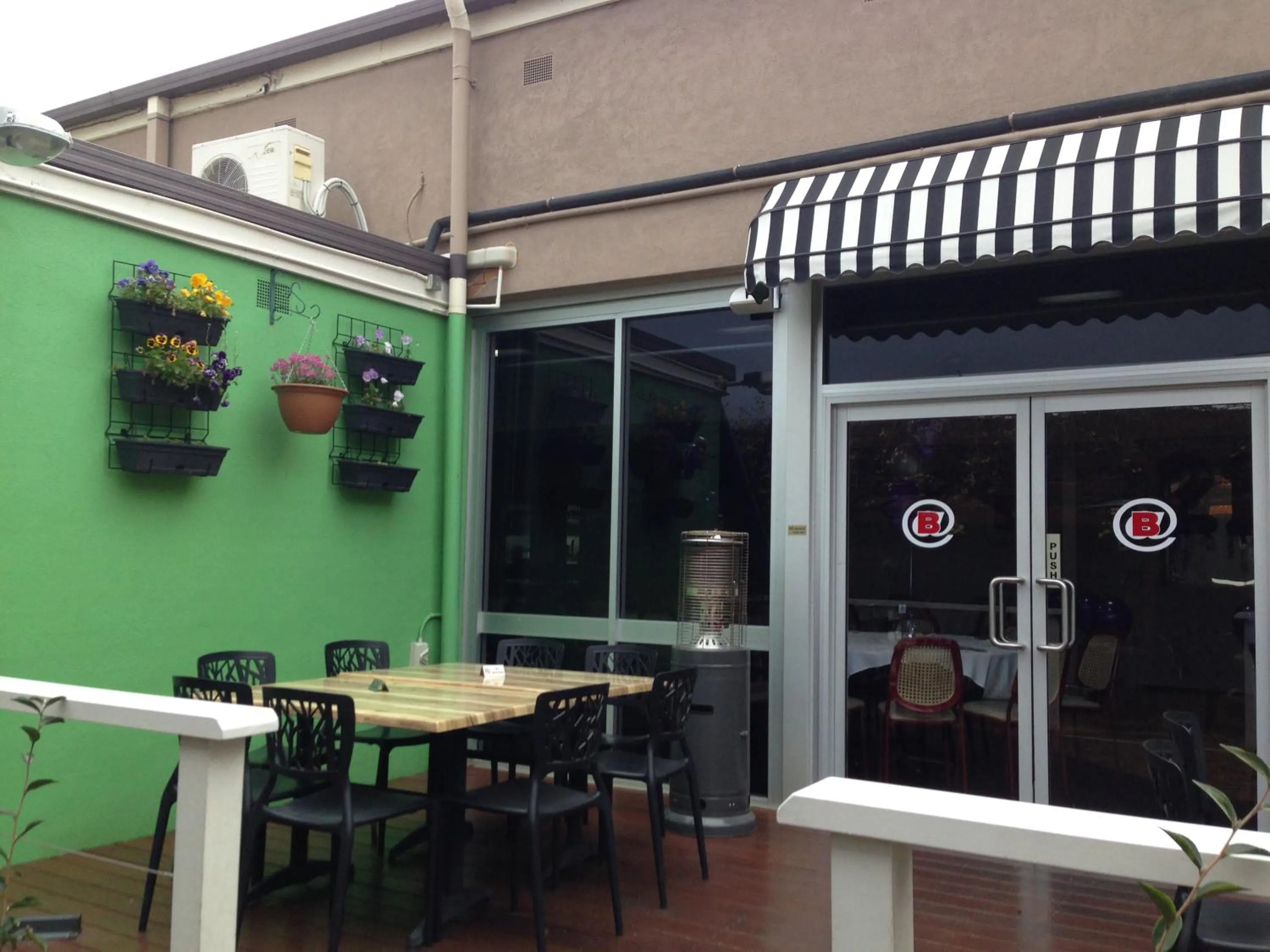 Patio in Burkes Hotel Motel