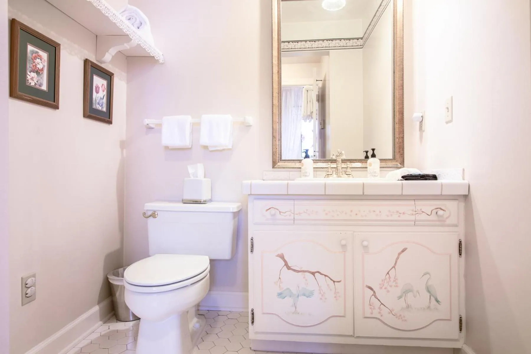 The Oaks Victorian Inn