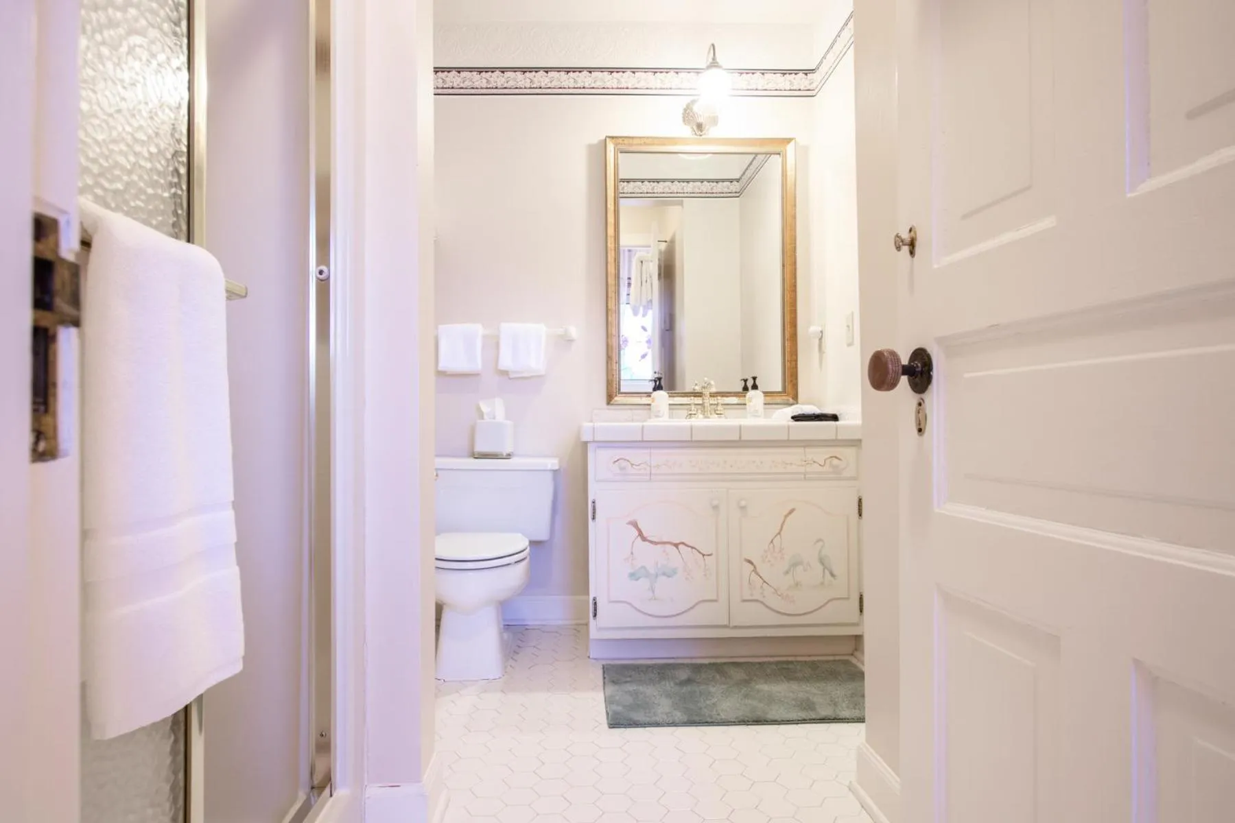 The Oaks Victorian Inn