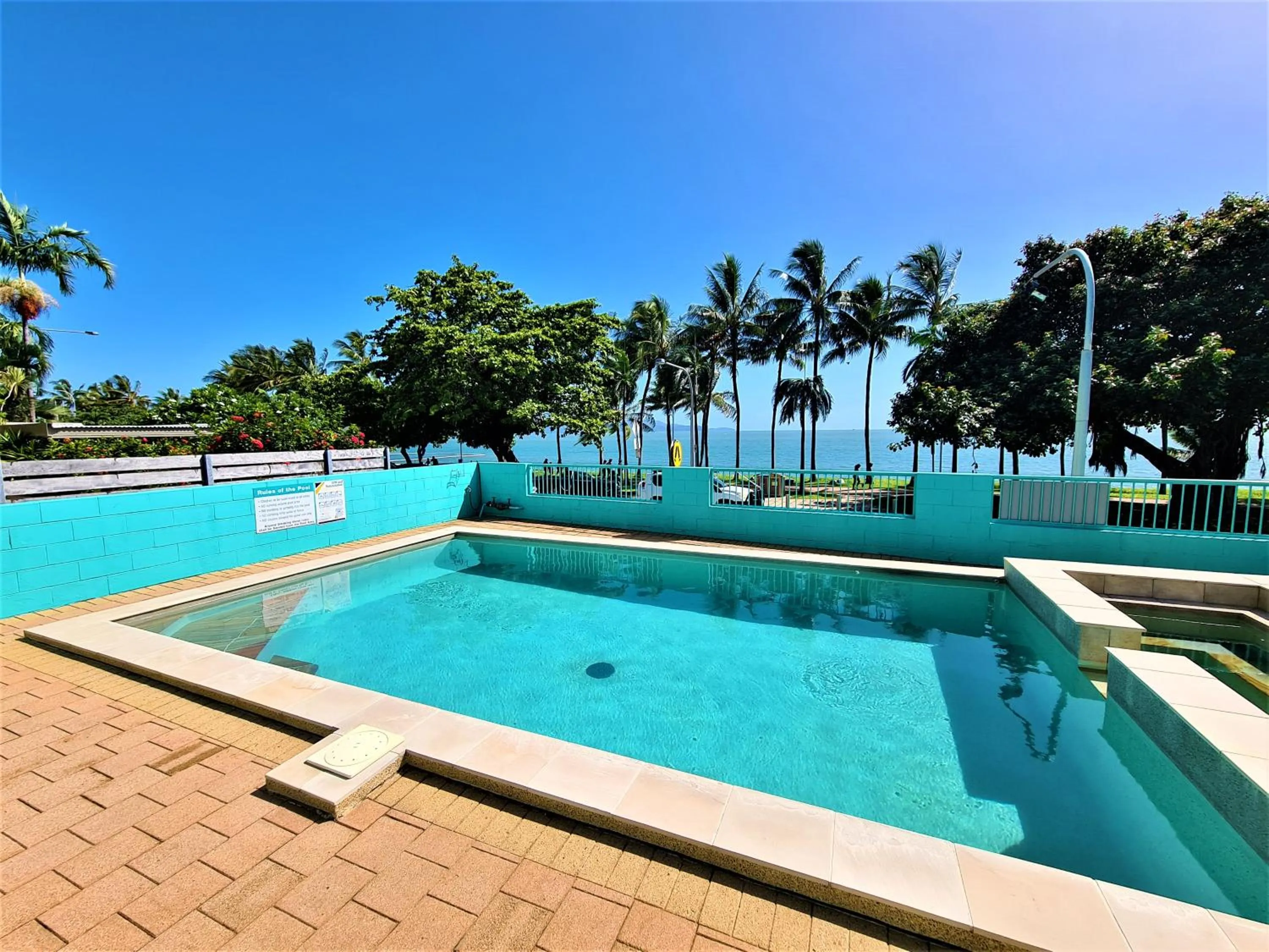 Swimming pool in Emthree Seaside Apartments