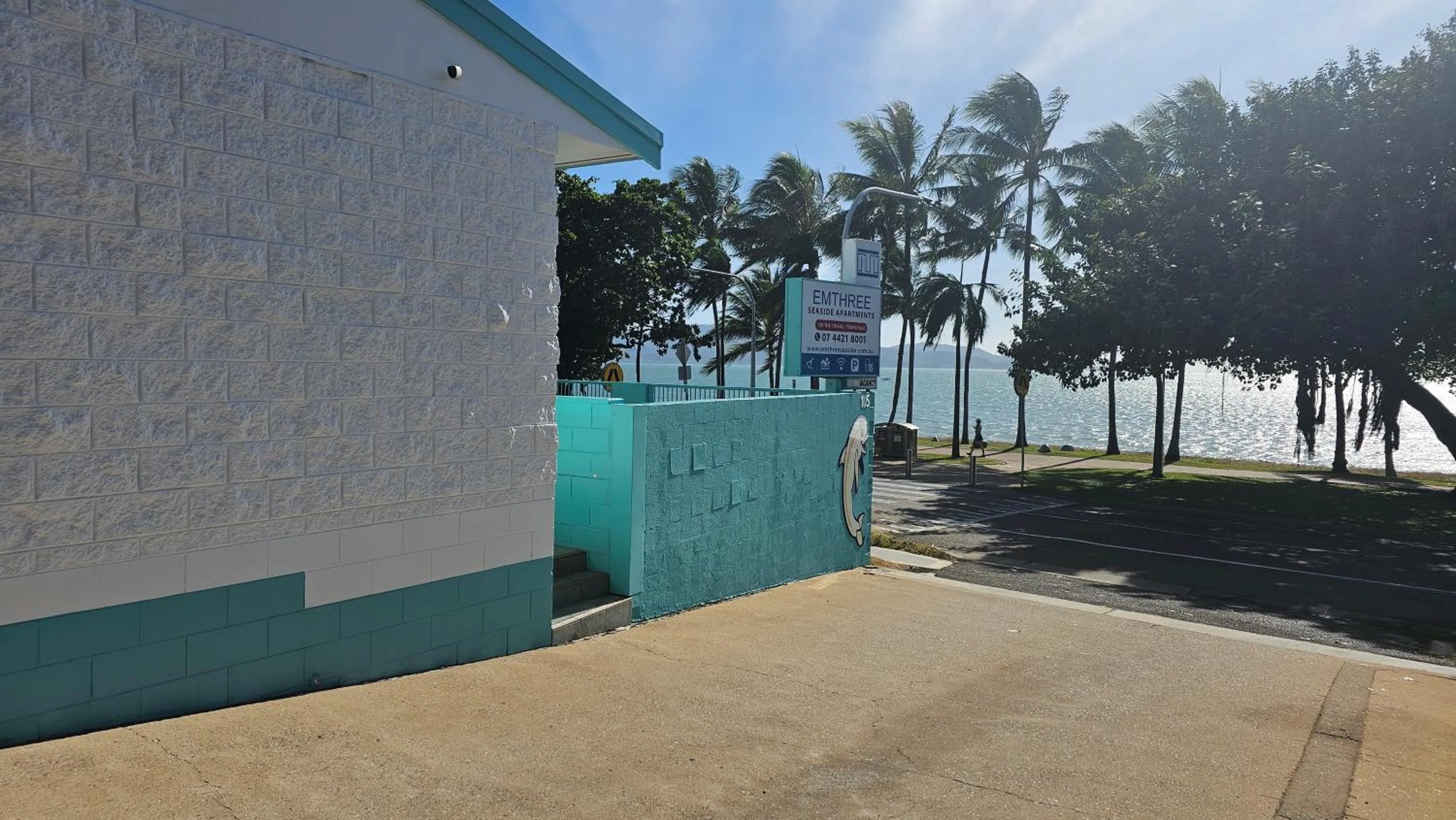 Facade/entrance in Emthree Seaside Apartments