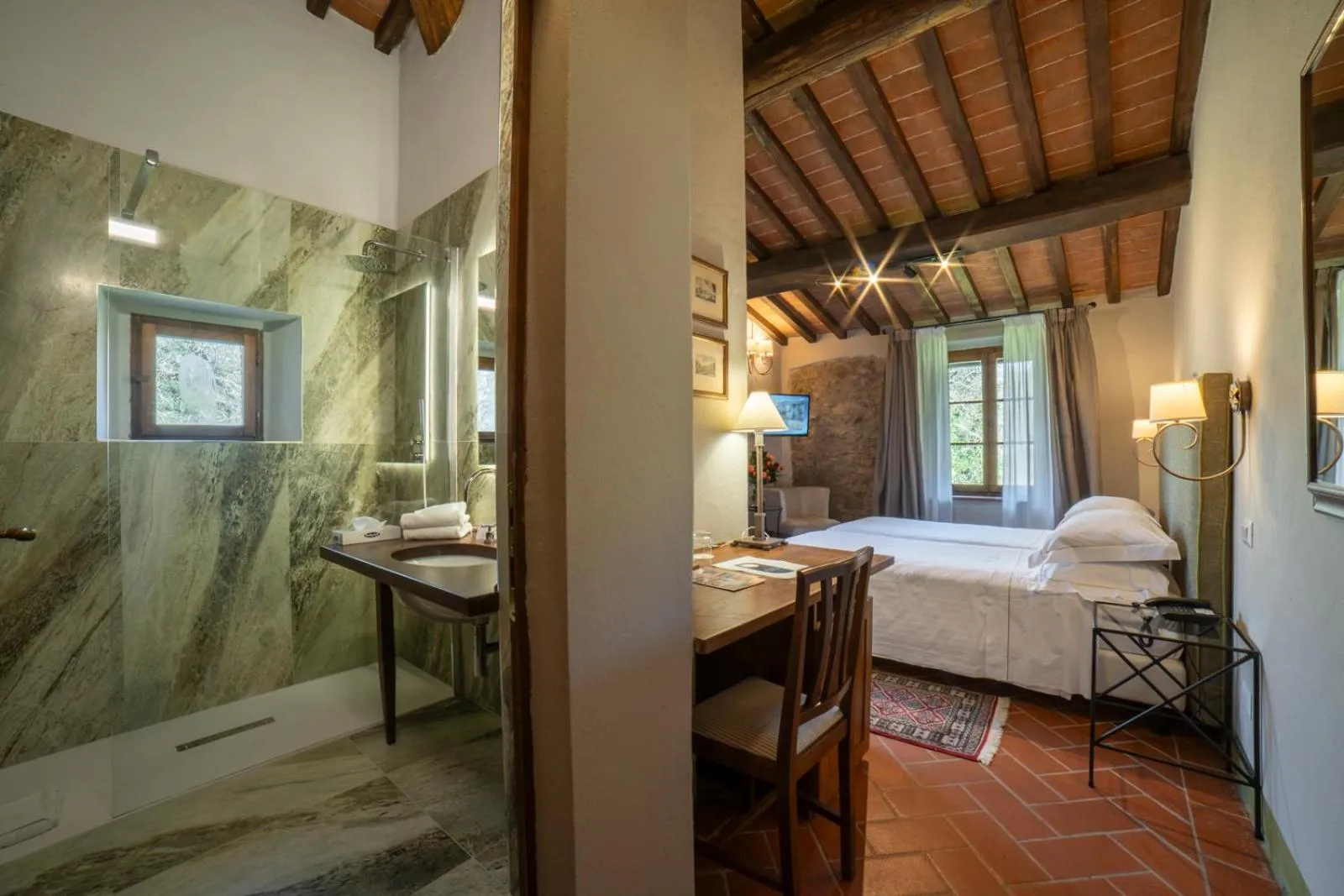 Photo of the whole room, Bed in Ultimo Mulino Country Hotel