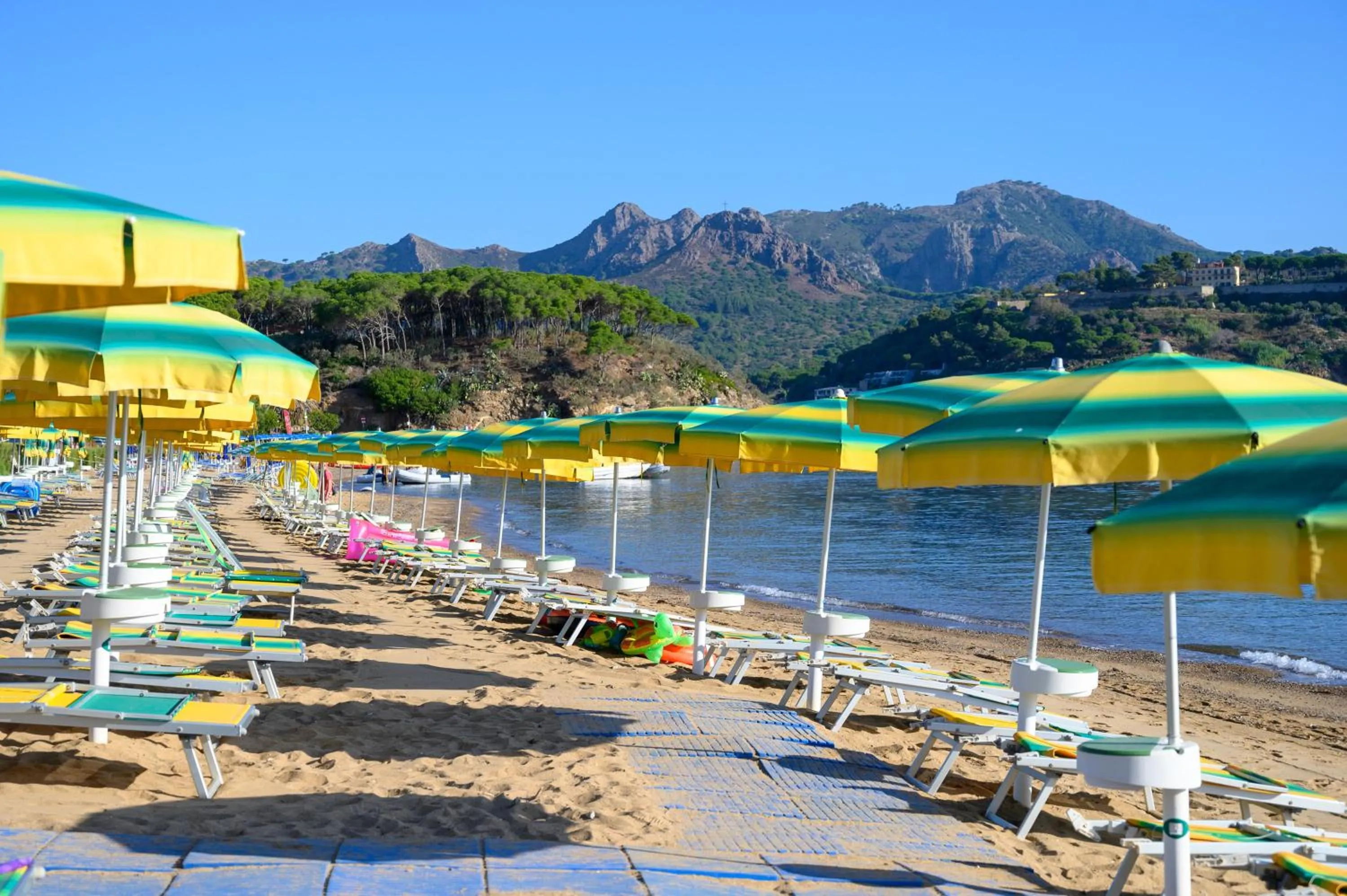 Beach in Hotel Le Acacie