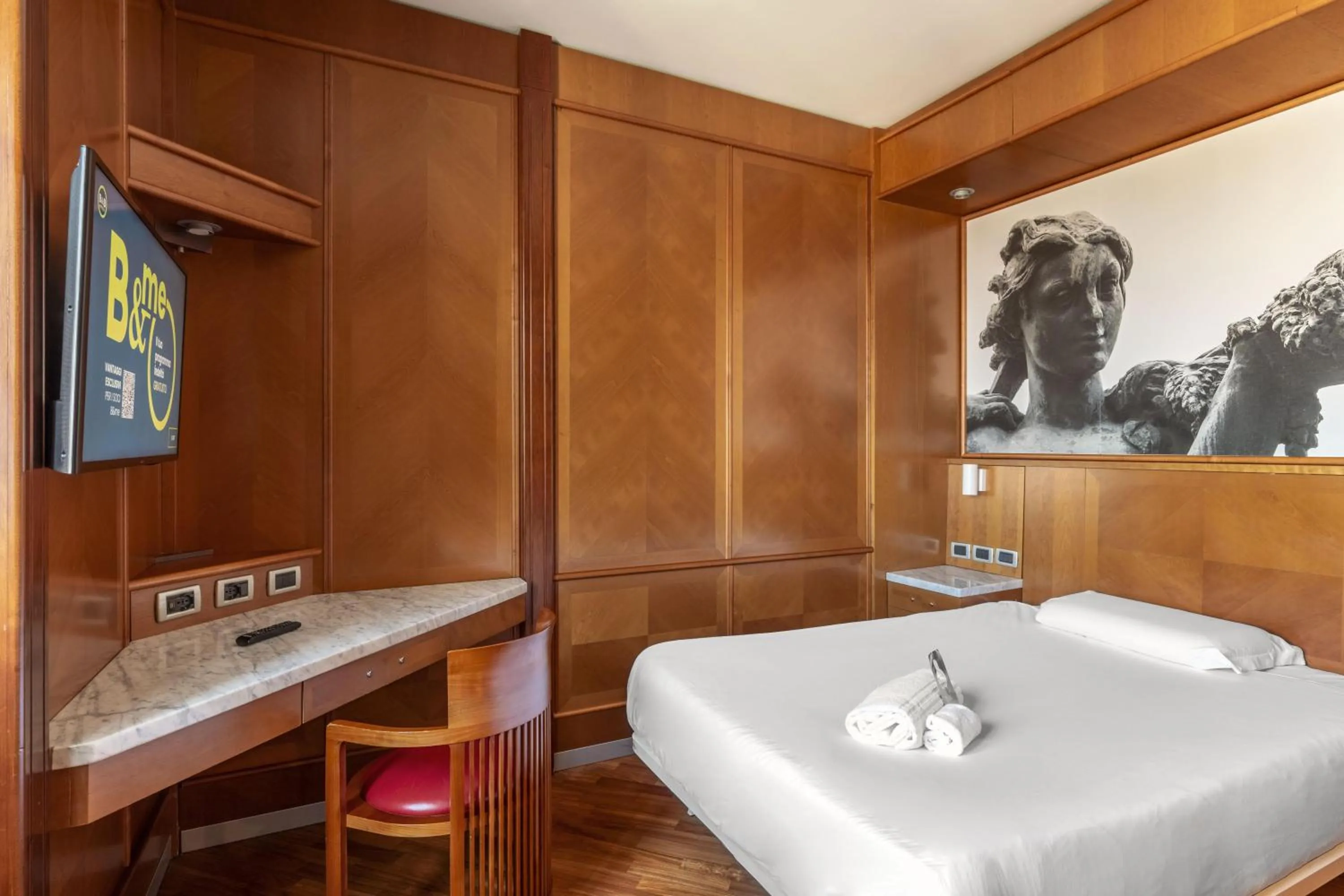 Photo of the whole room, Bed in B&B Hotel Modena