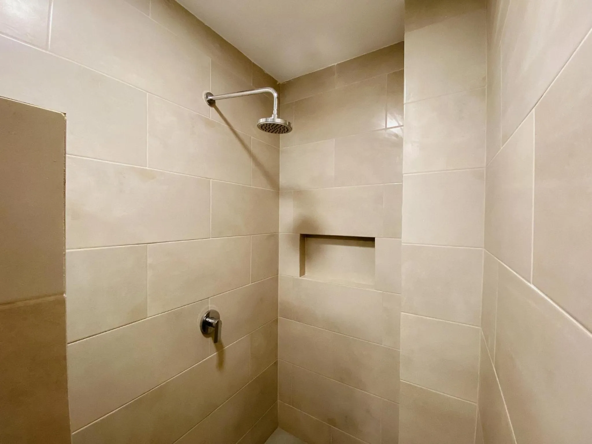 Shower in Hotel Sol y Playa Montañita