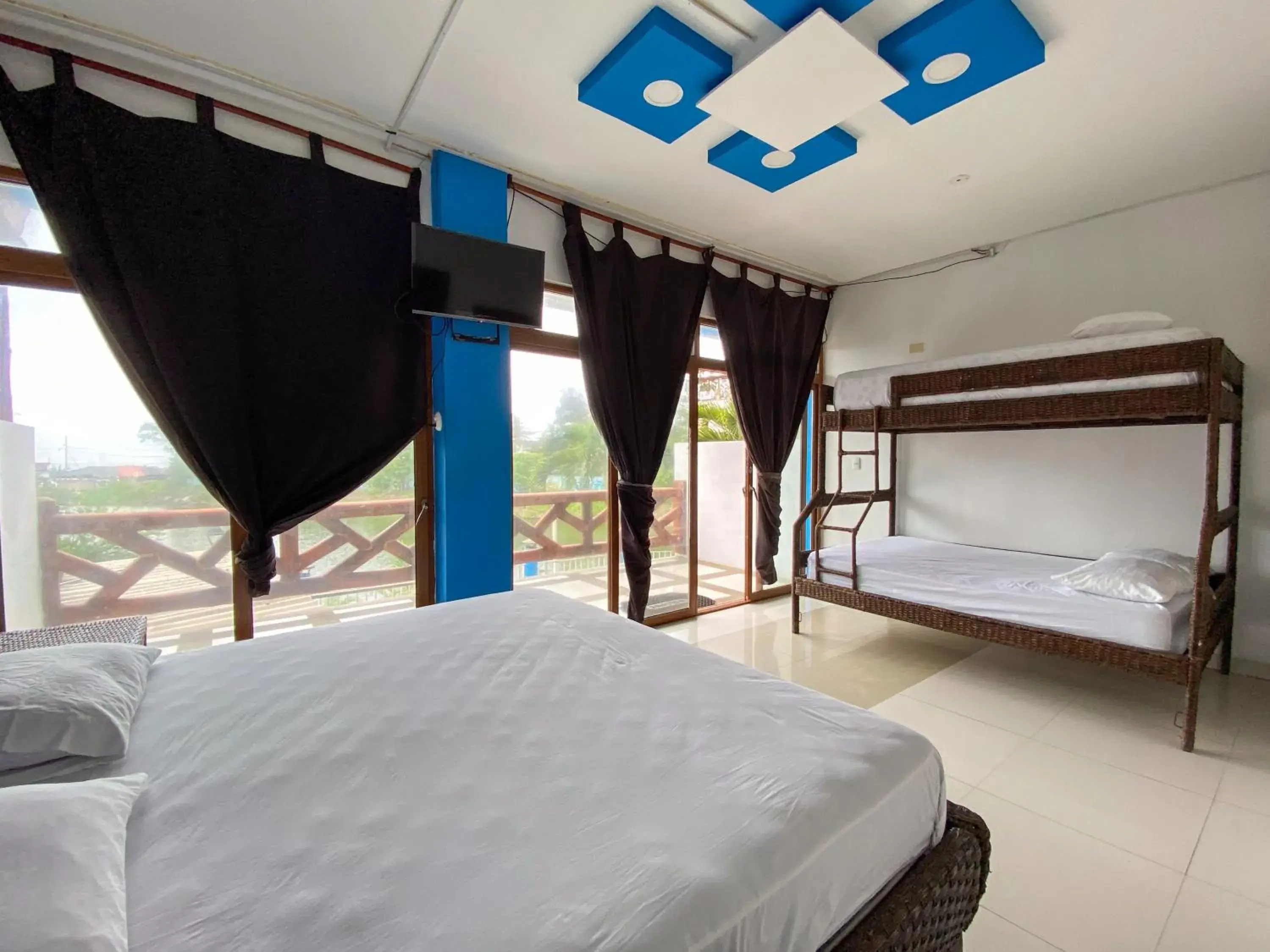 Classic Quadruple Room in Hotel Sol y Playa Montañita Classic Quadruple Room in Hotel Sol y Playa Montañita