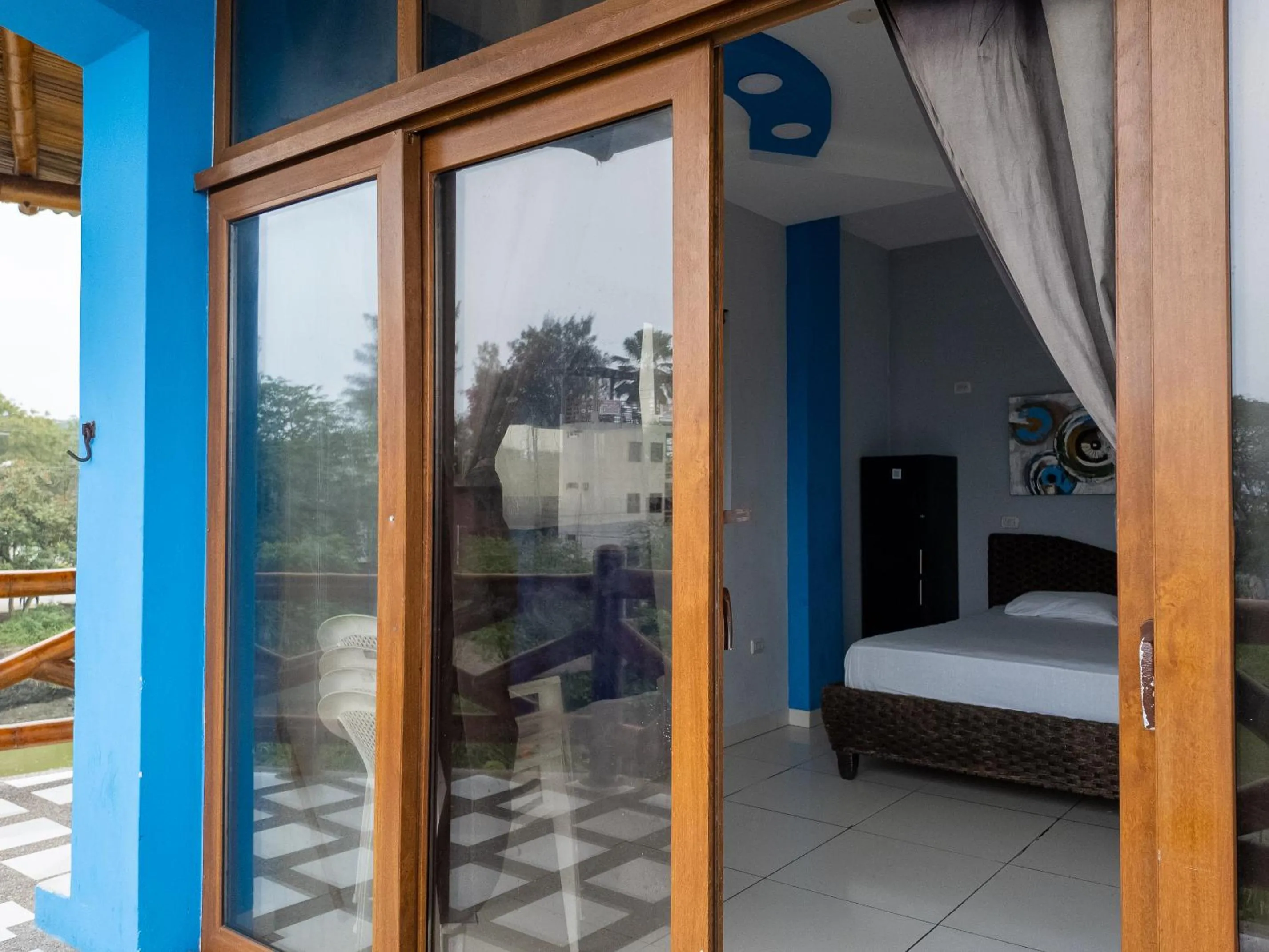 Balcony/Terrace, Bed in Hotel Sol y Playa Montañita