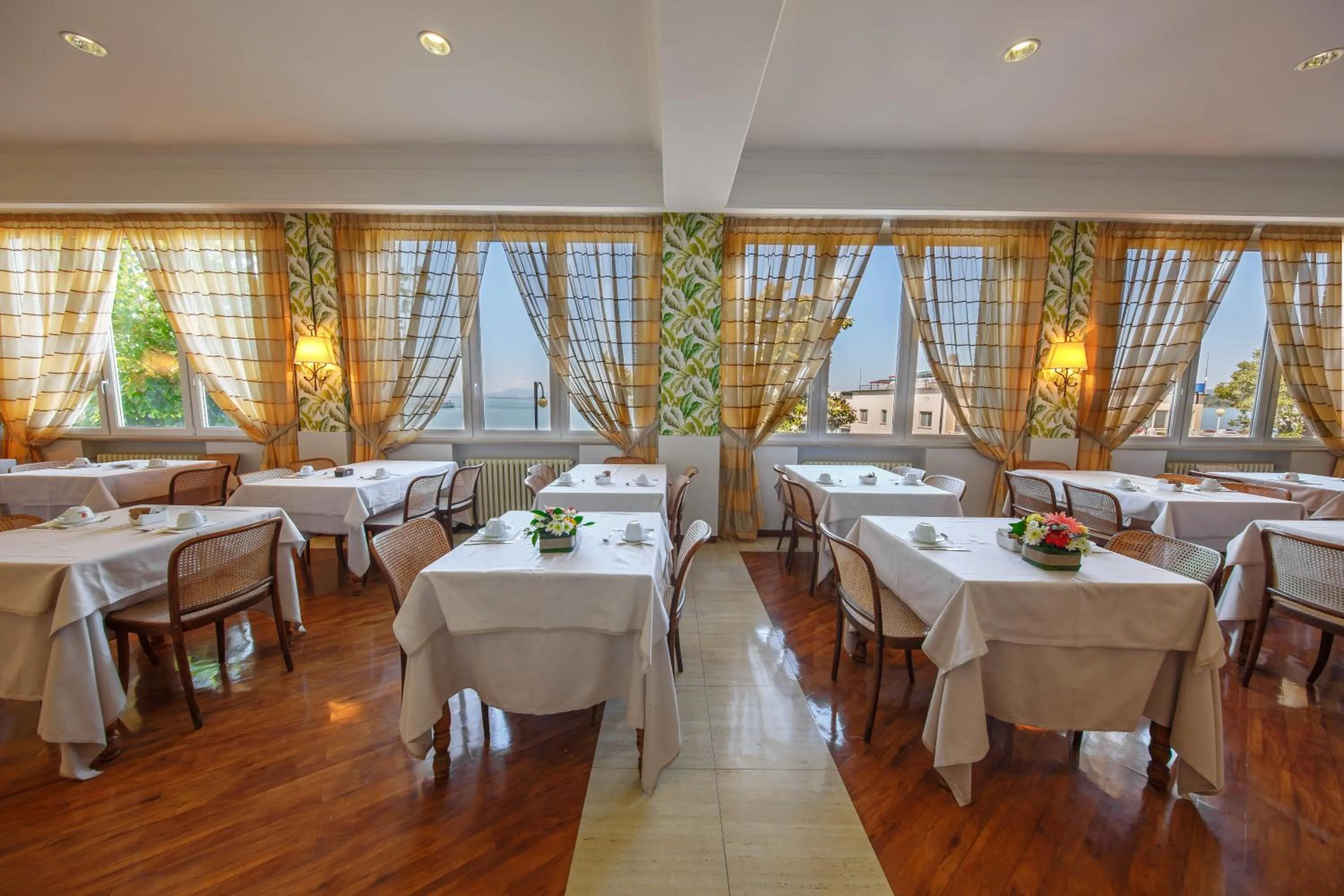 Restaurant/places to eat in Hotel Lidò