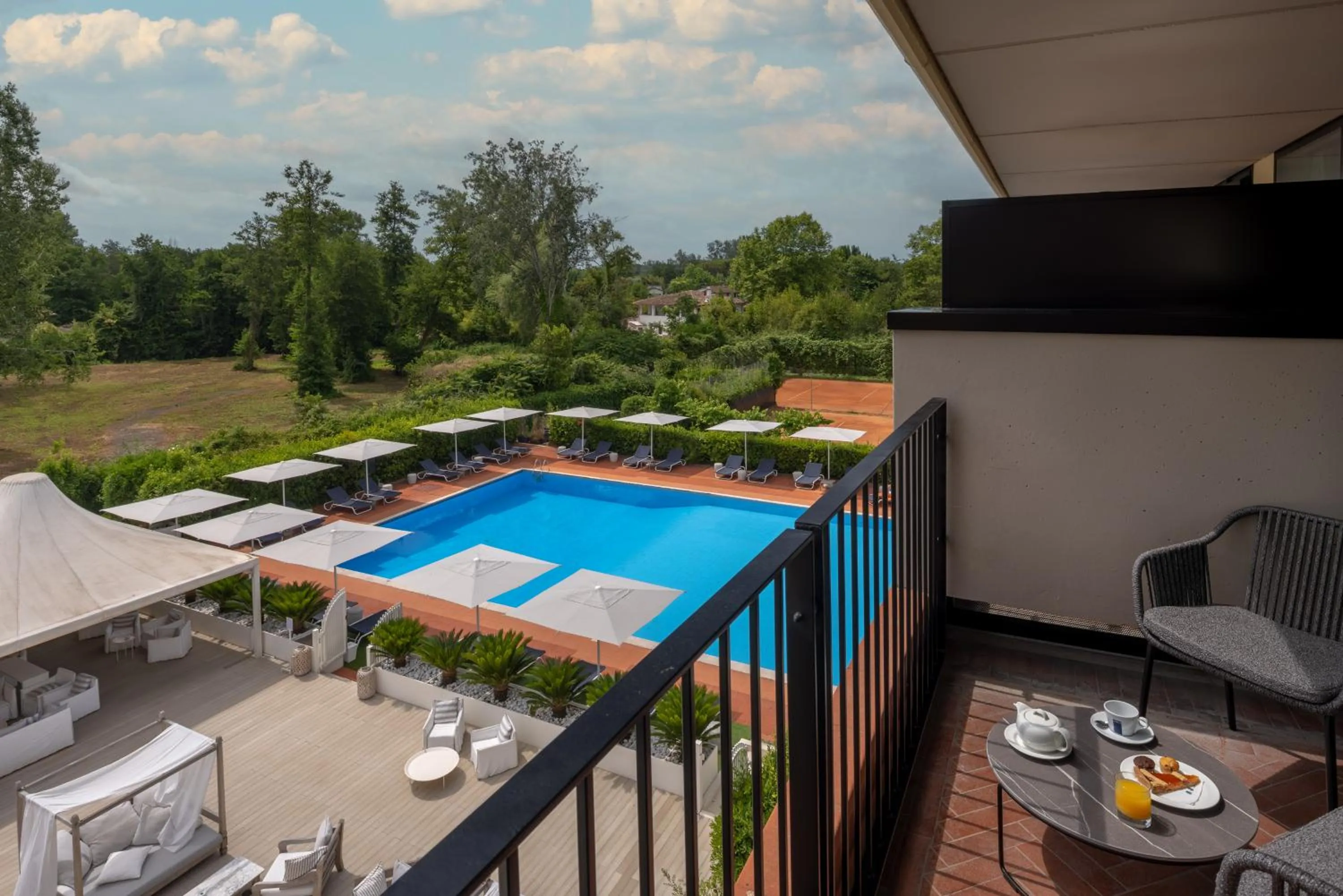 Swimming pool in UNA Hotels Forte Dei Marmi