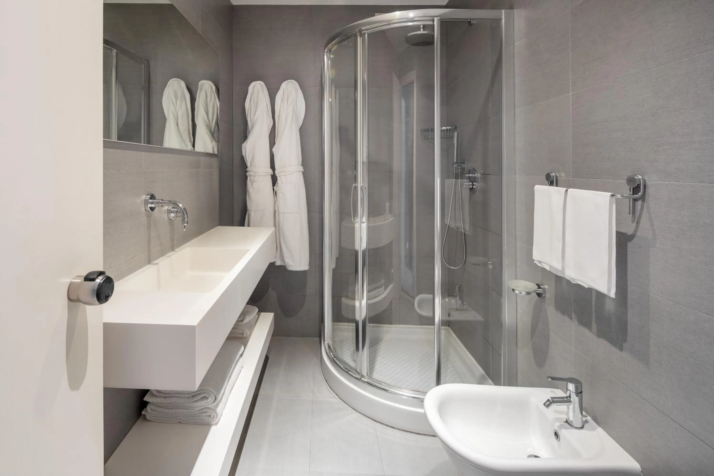 Bathroom in UNA Hotels Forte Dei Marmi