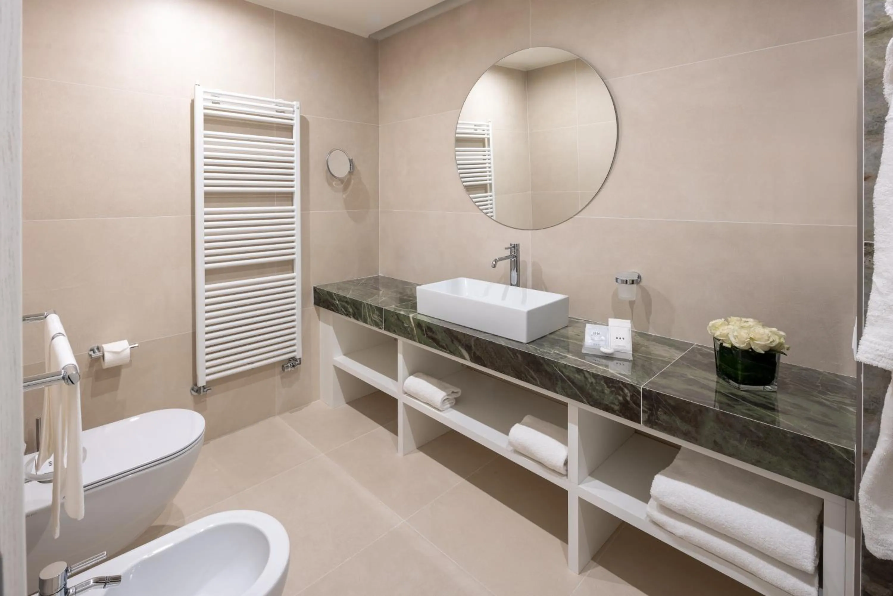 Bathroom in UNA Hotels Forte Dei Marmi
