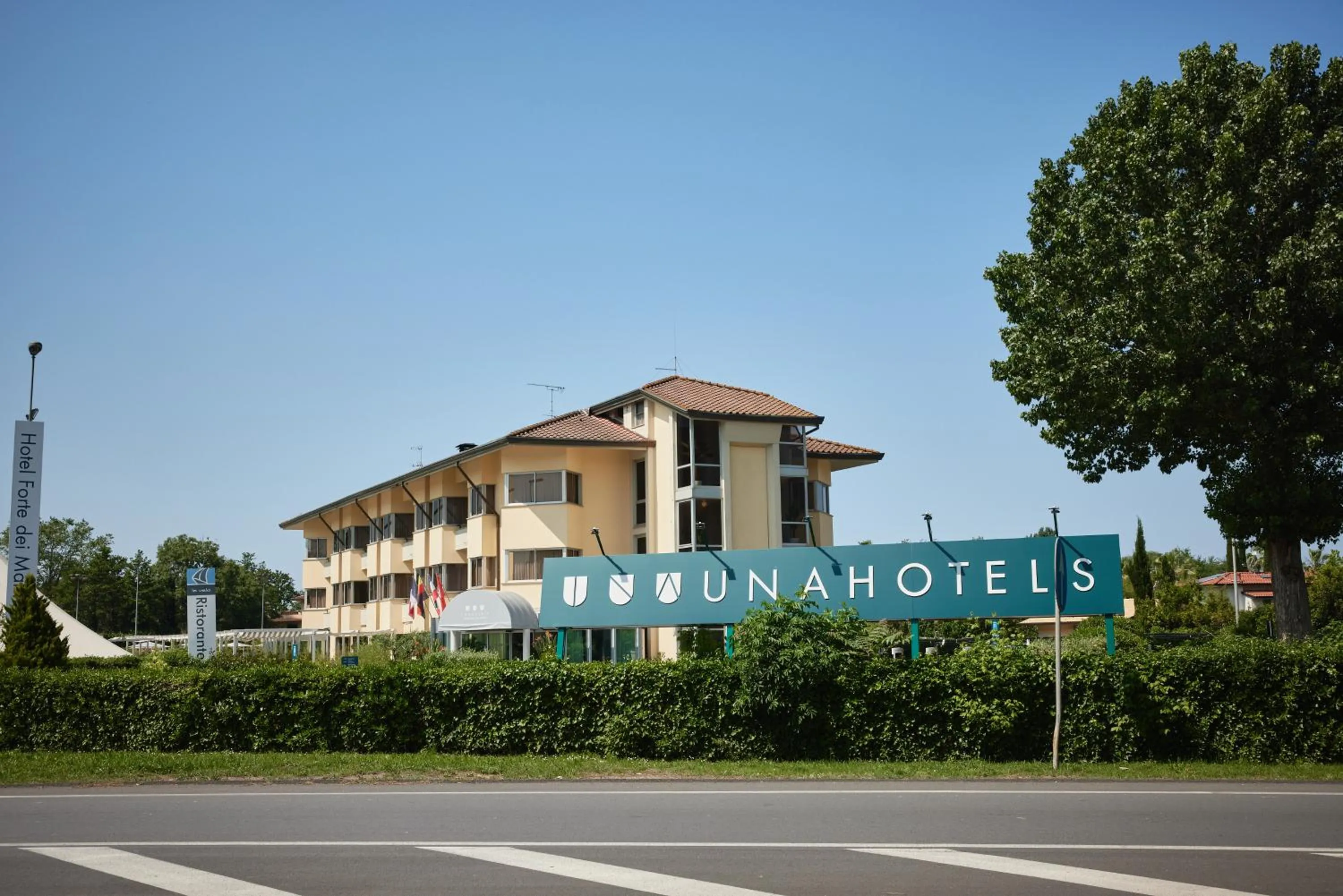 Property building in UNA Hotels Forte Dei Marmi