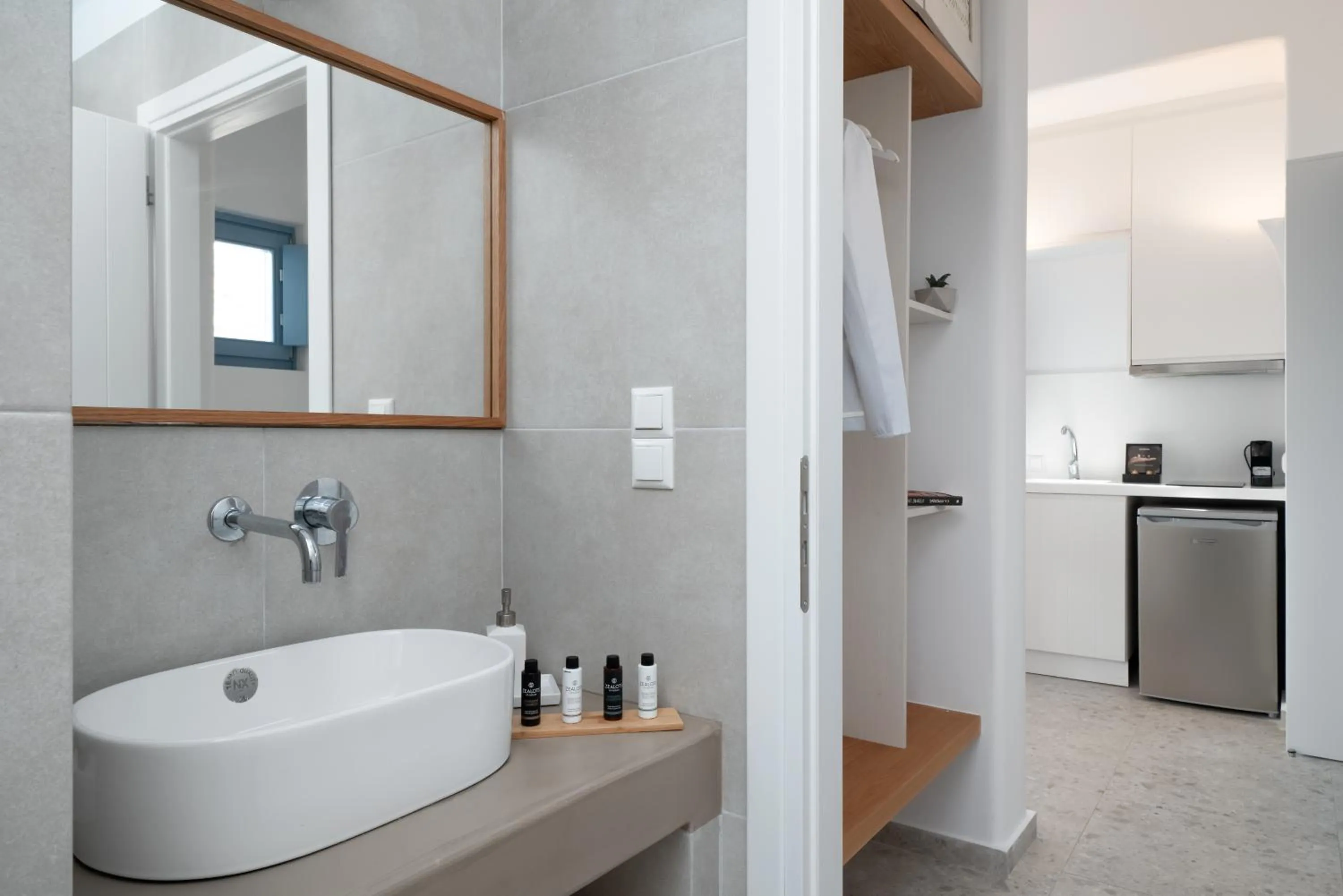 Bathroom in Camvillia Donoussa Village Suites