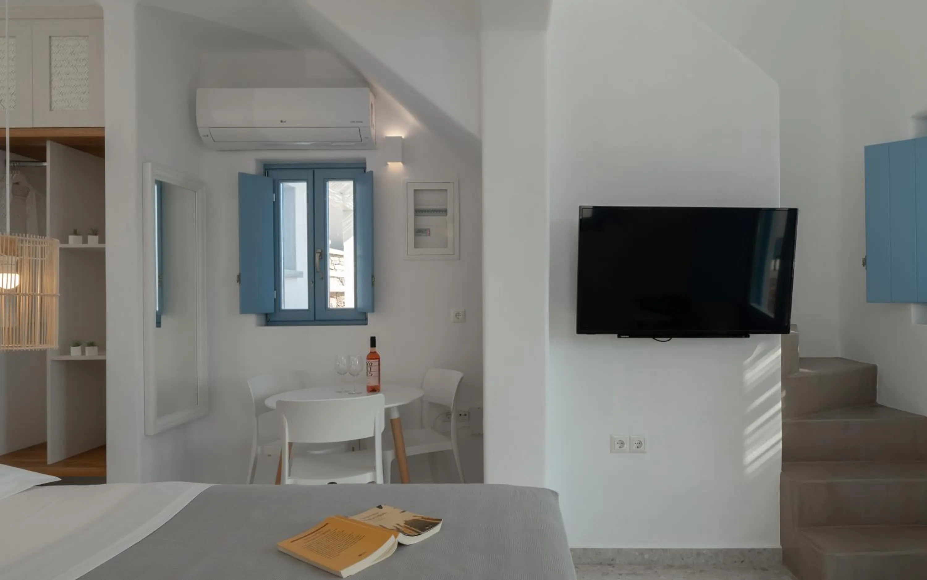 Seating area in Camvillia Donoussa Village Suites